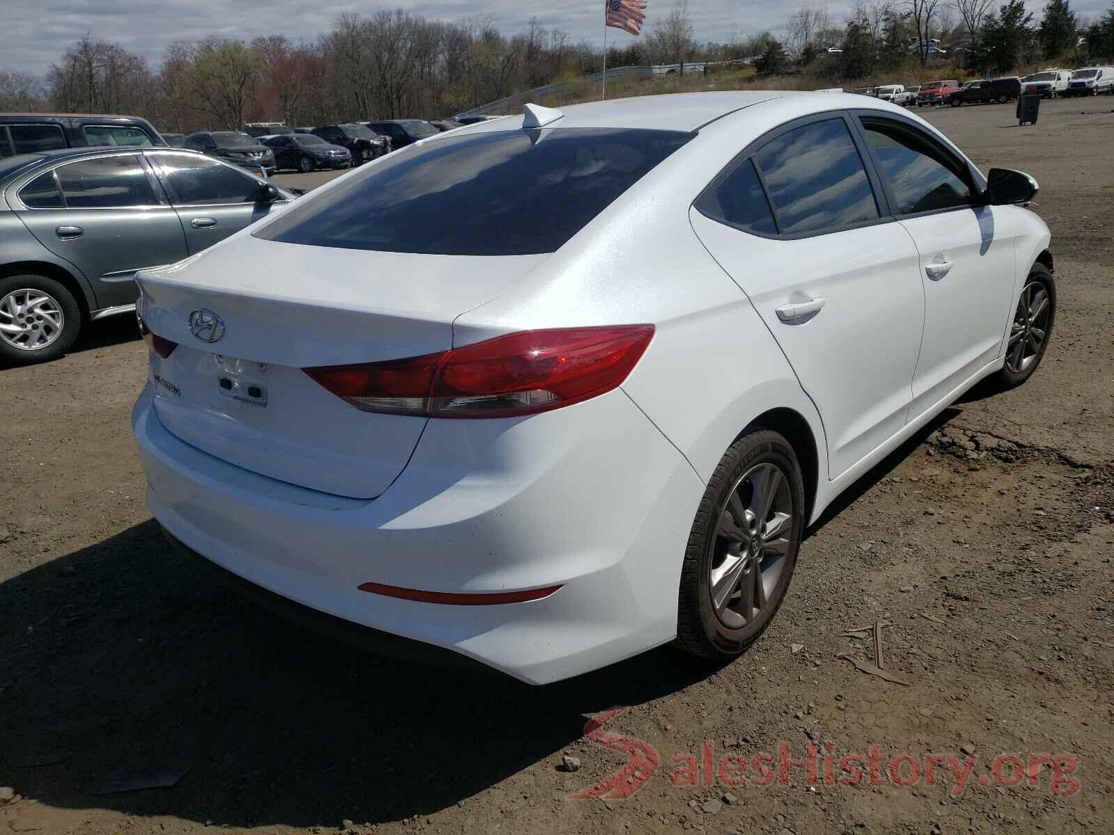 5NPD84LFXJH239240 2018 HYUNDAI ELANTRA