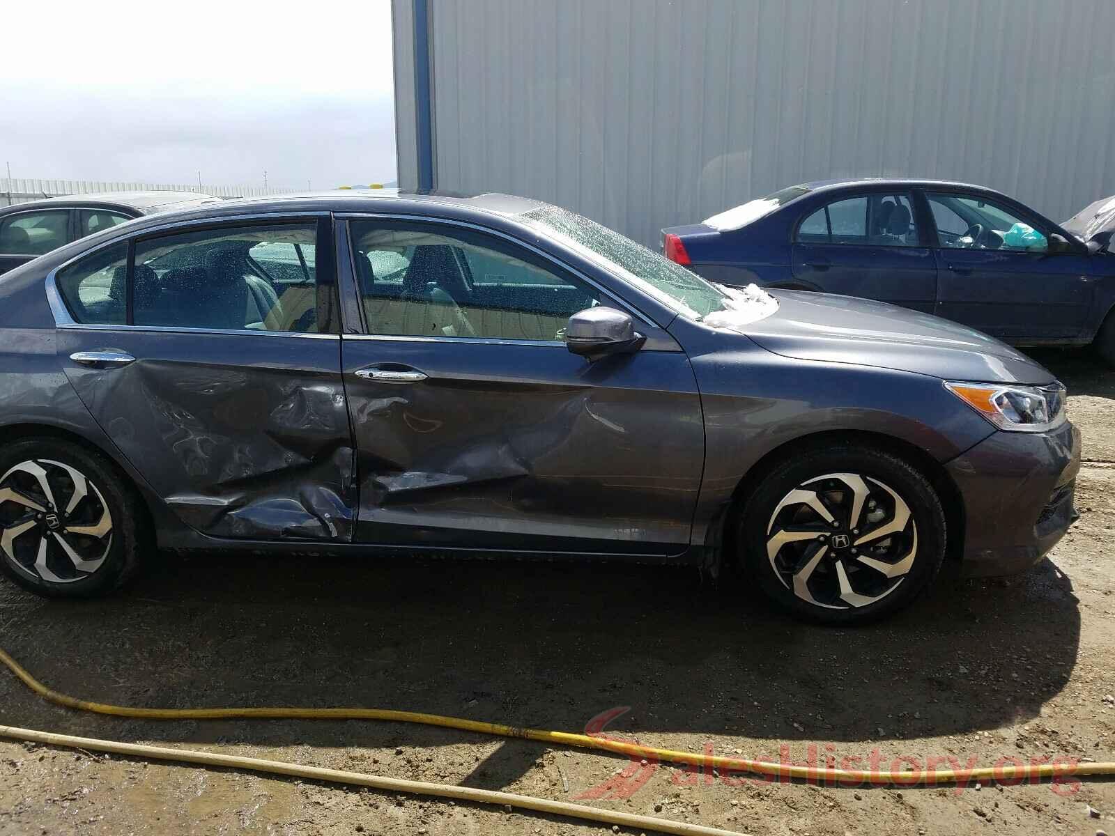 1HGCR3F8XHA038229 2017 HONDA ACCORD