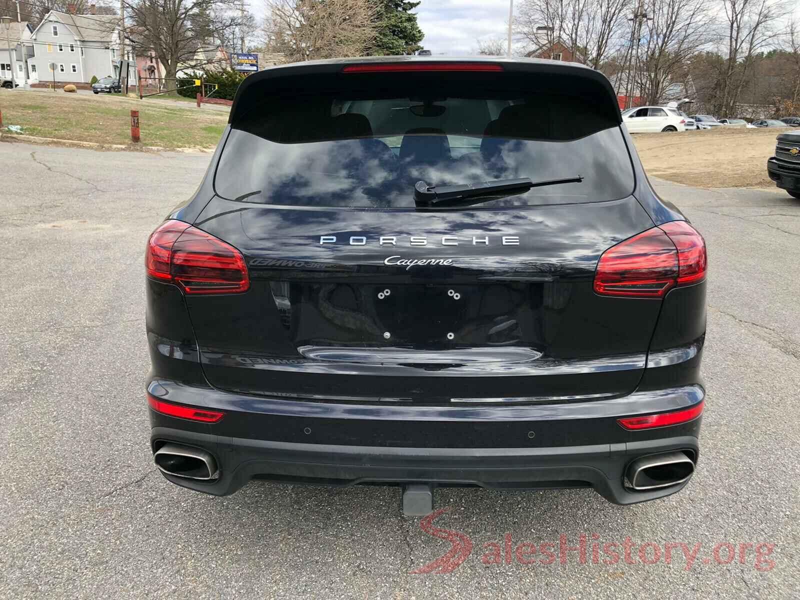 WP1AA2A21GKA37262 2016 PORSCHE CAYENNE