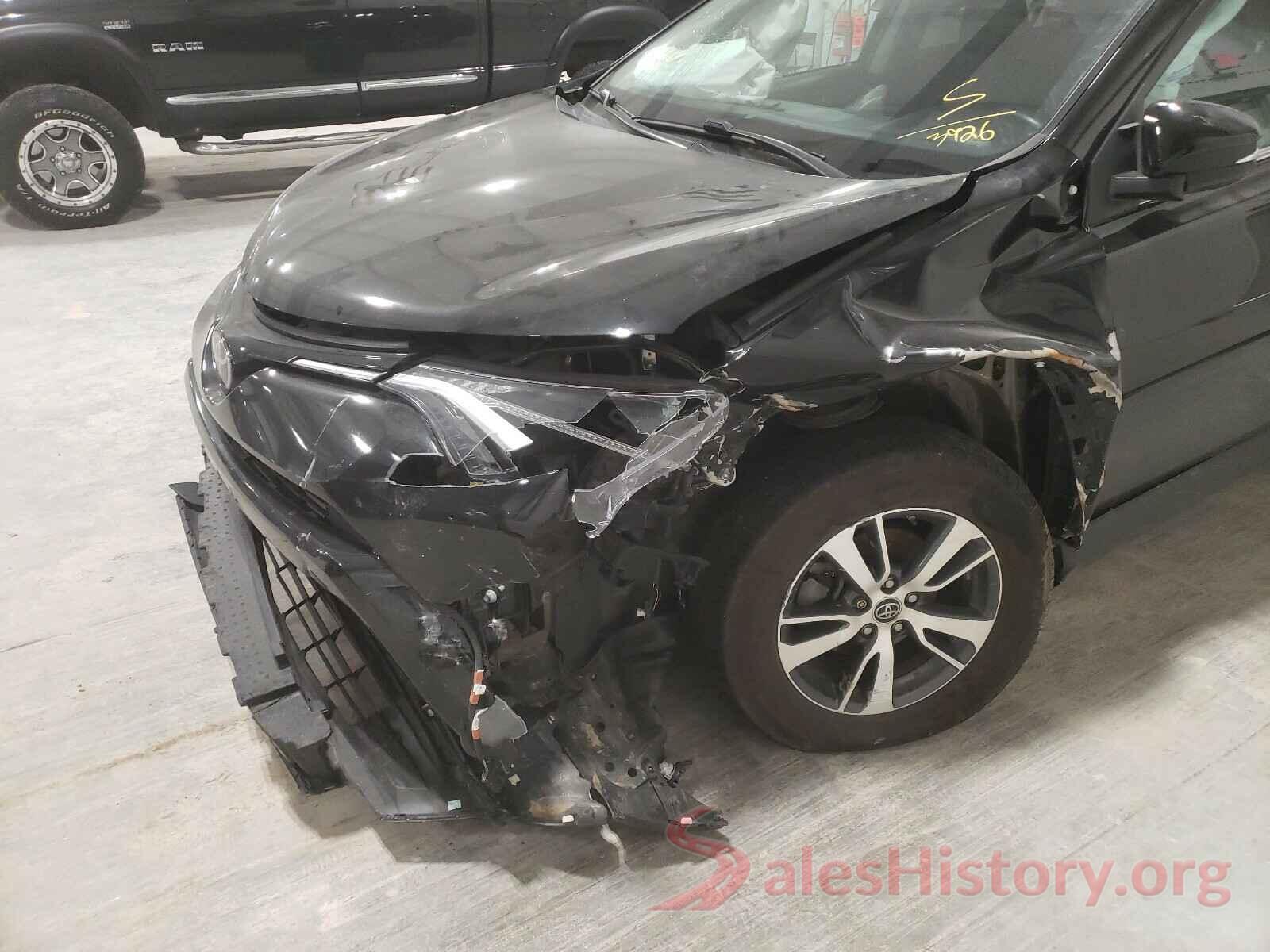 2T3RFREV4HW573926 2017 TOYOTA RAV4