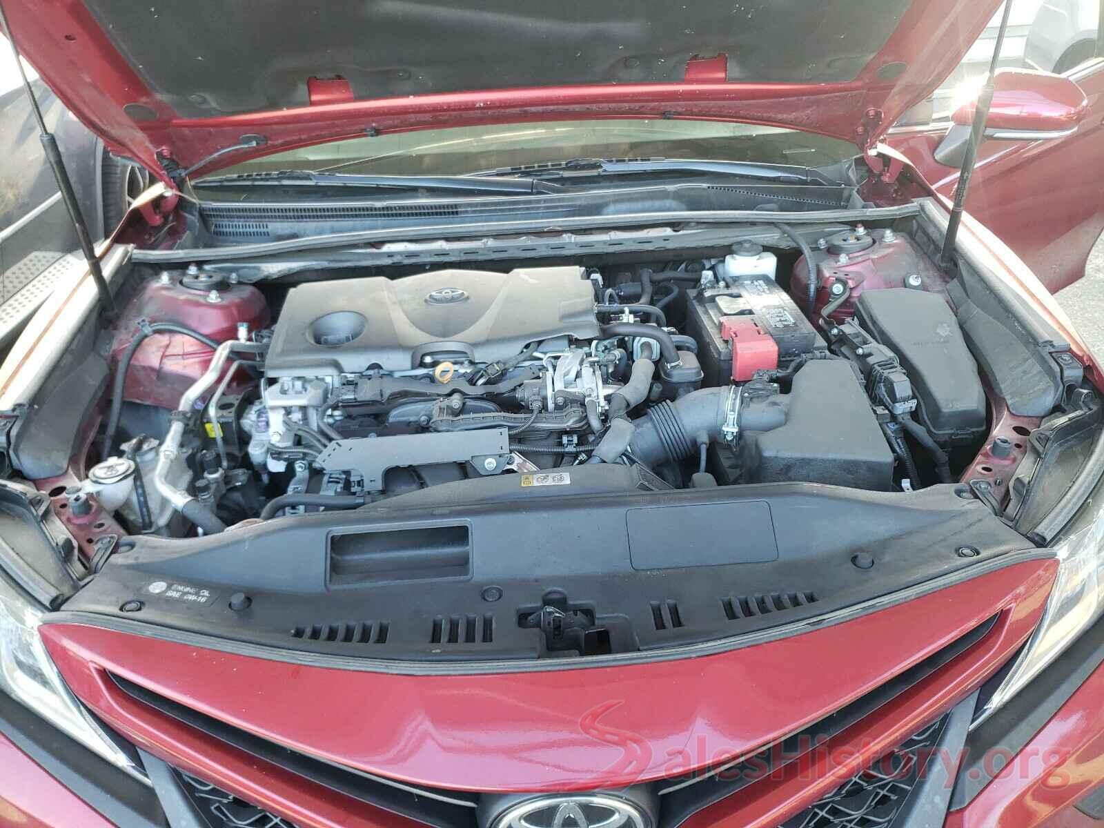 4T1B11HK9JU515585 2018 TOYOTA CAMRY