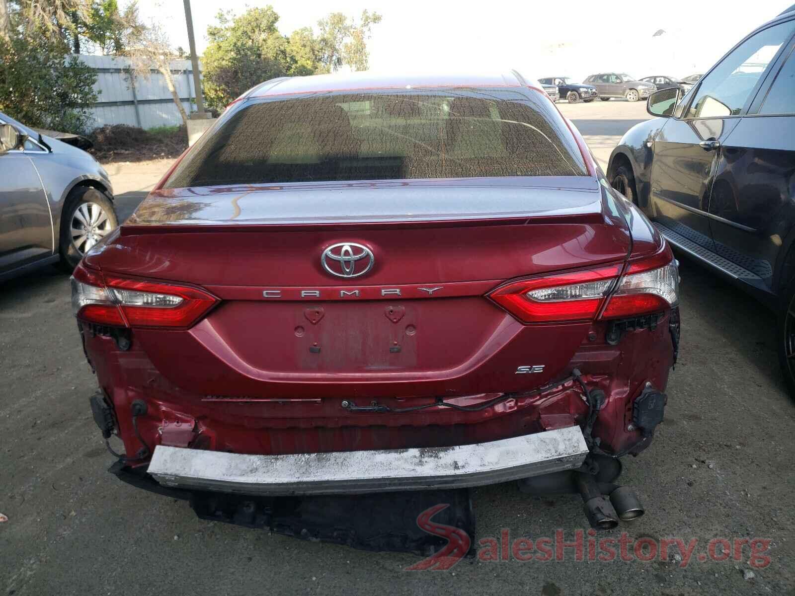 4T1B11HK9JU515585 2018 TOYOTA CAMRY