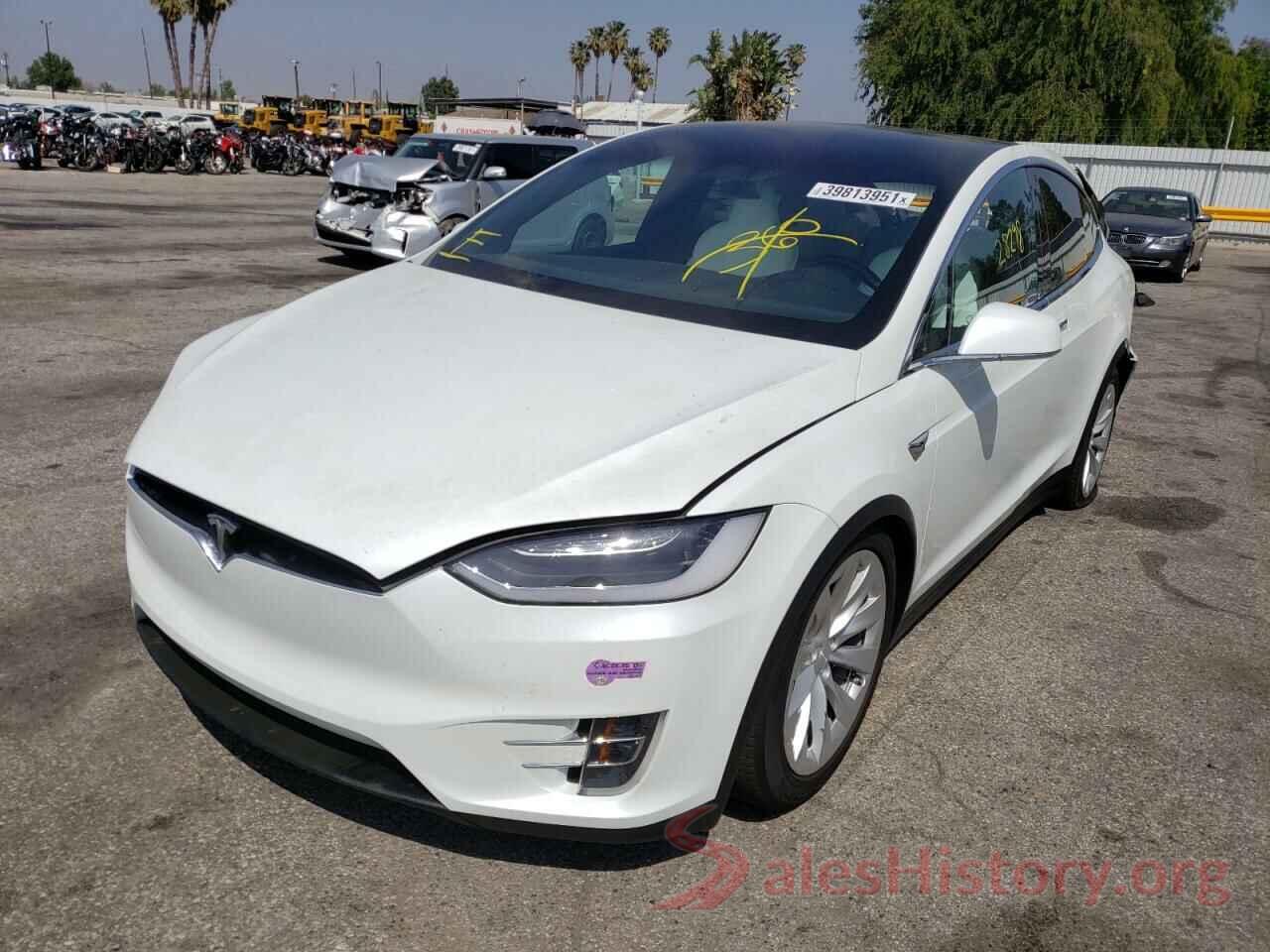 5YJXCDE28JF093831 2018 TESLA MODEL X