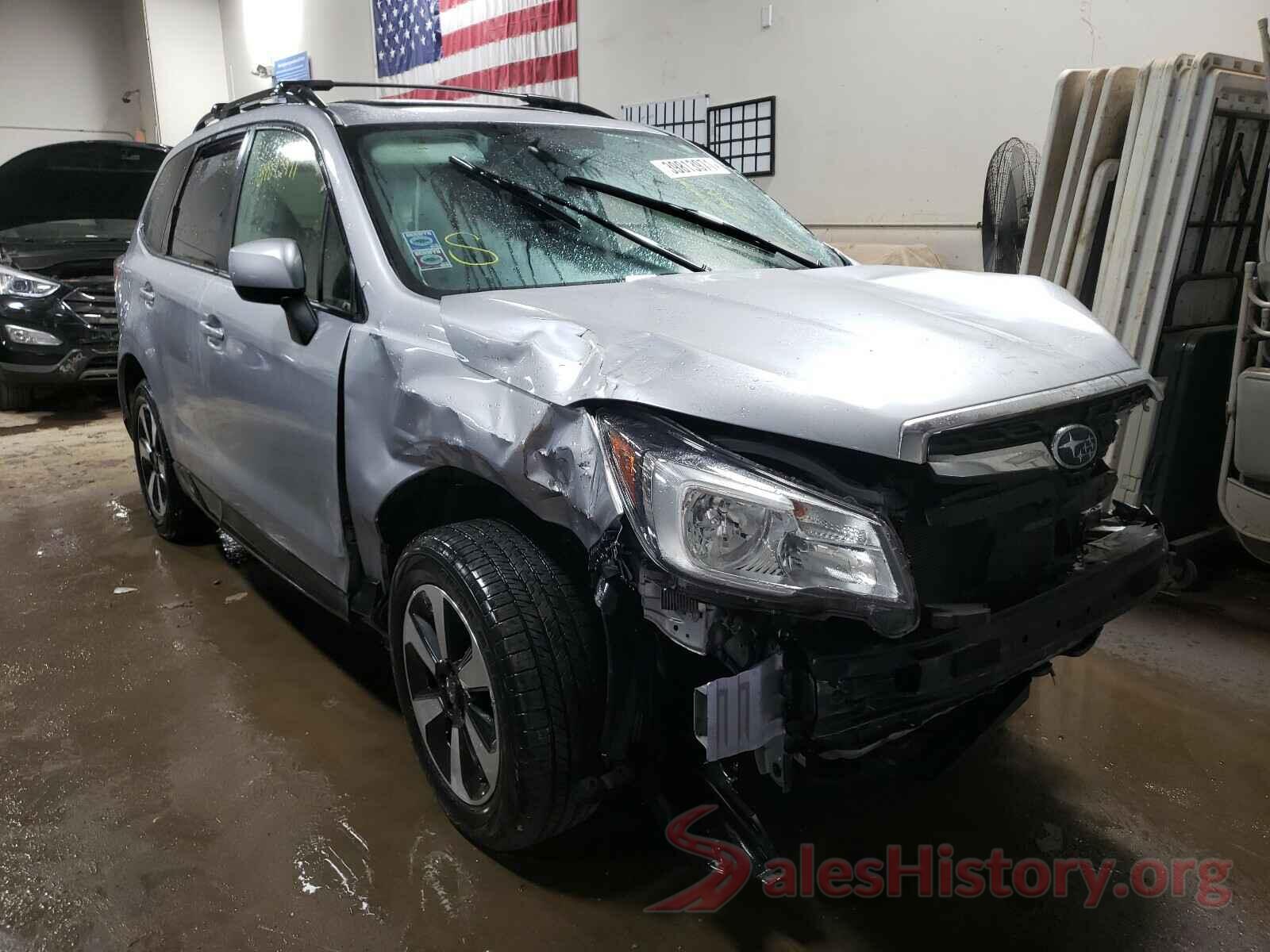 JF2SJAGC5JH553307 2018 SUBARU FORESTER