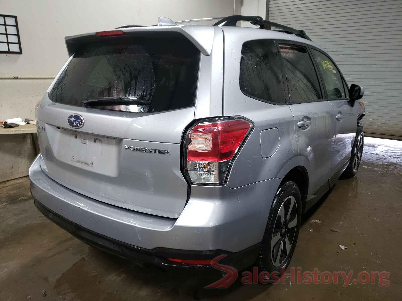 JF2SJAGC5JH553307 2018 SUBARU FORESTER