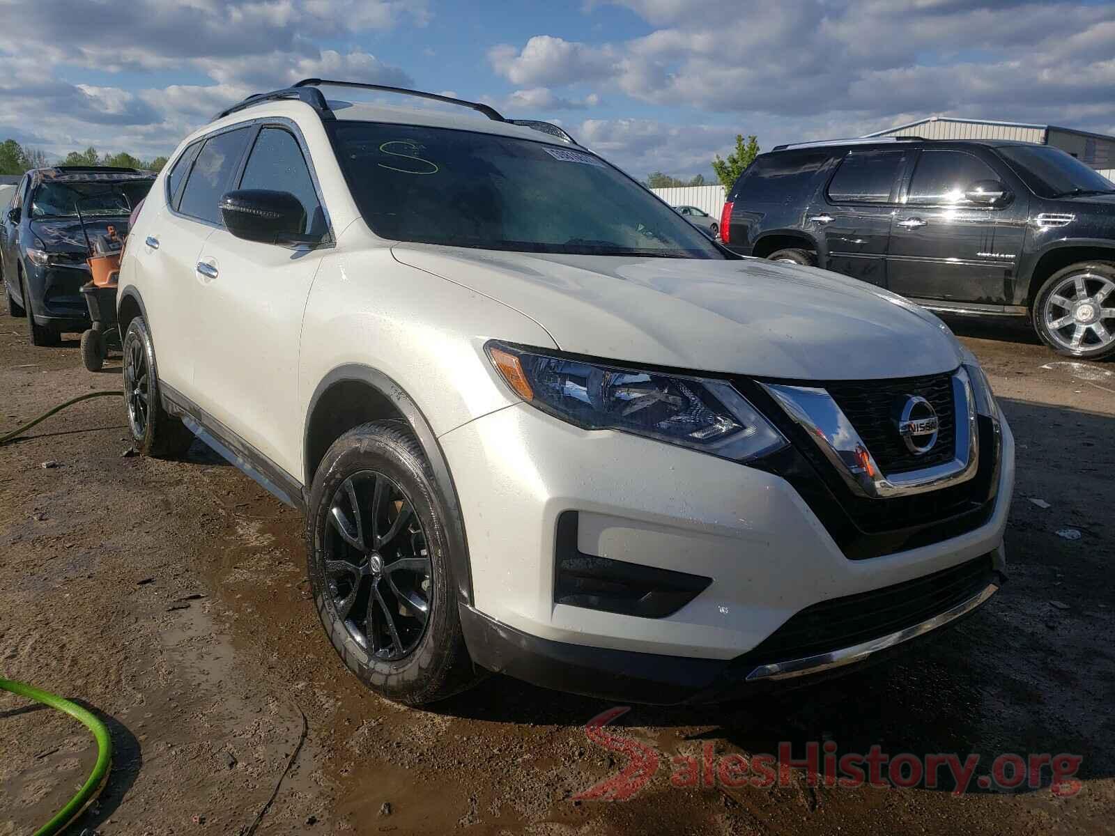 5N1AT2MV2HC812967 2017 NISSAN ROGUE