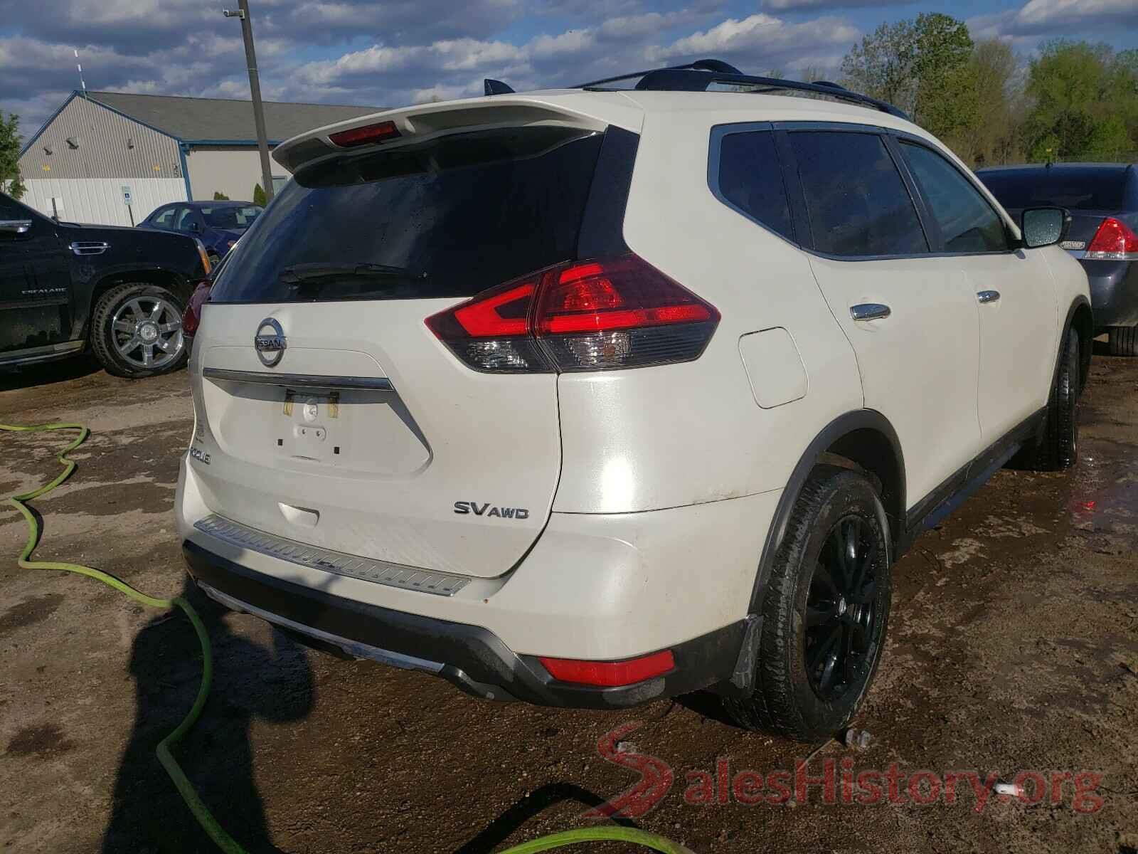 5N1AT2MV2HC812967 2017 NISSAN ROGUE