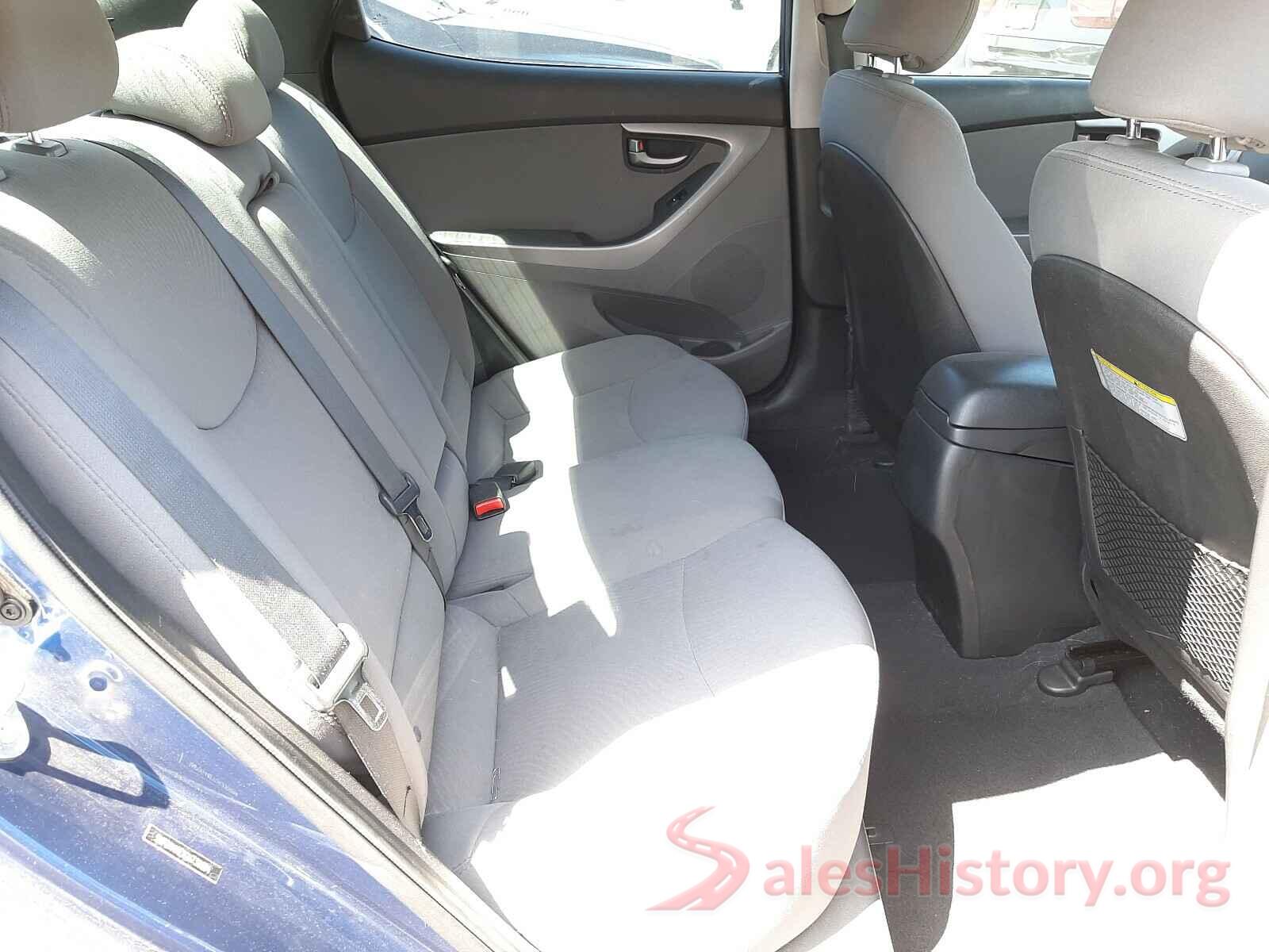 5NPDH4AE1GH739094 2016 HYUNDAI ELANTRA