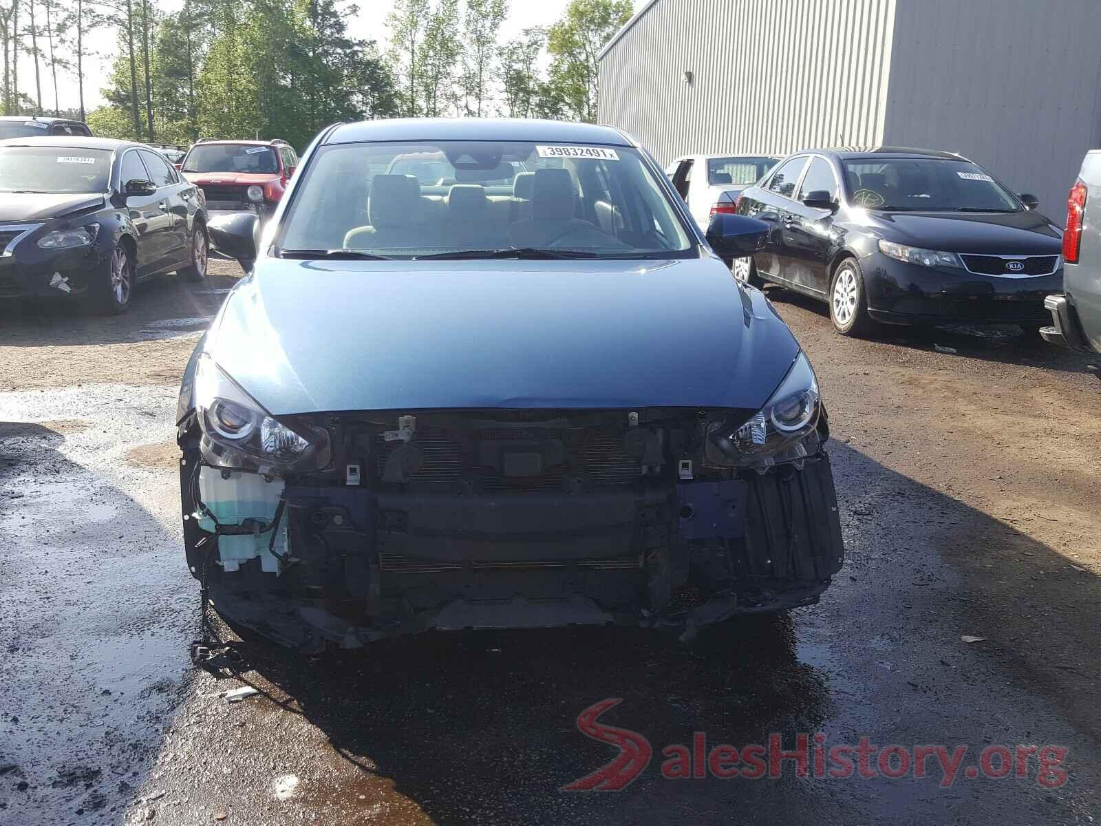 3MZBN1U71JM230312 2018 MAZDA 3