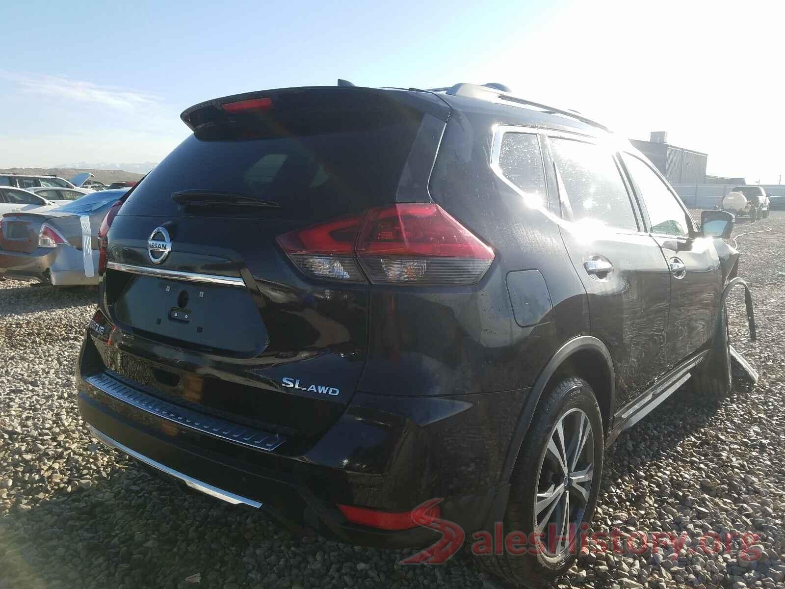 5N1AT2MV0JC821317 2018 NISSAN ROGUE