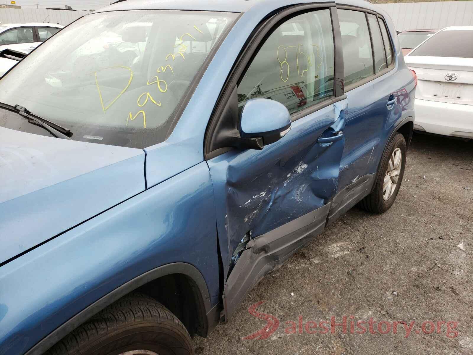 WVGAV7AX8HK030854 2017 VOLKSWAGEN TIGUAN