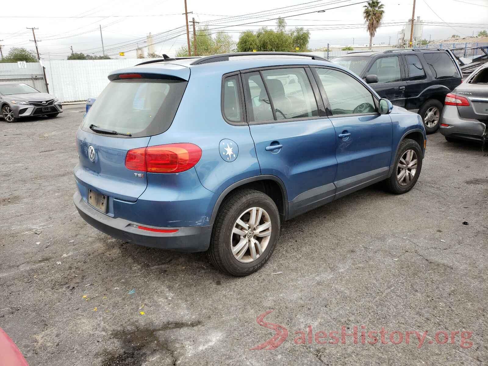 WVGAV7AX8HK030854 2017 VOLKSWAGEN TIGUAN