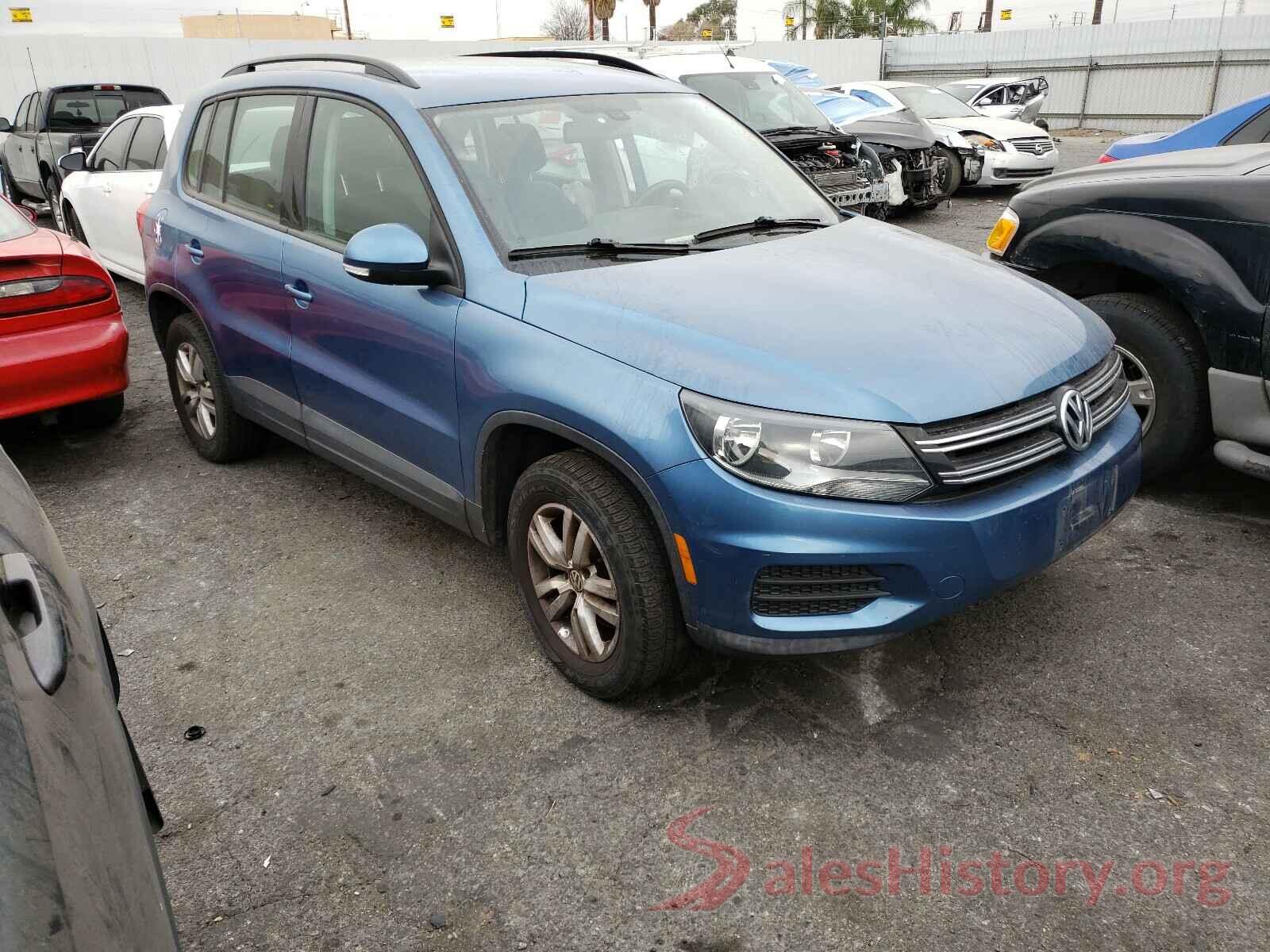 WVGAV7AX8HK030854 2017 VOLKSWAGEN TIGUAN