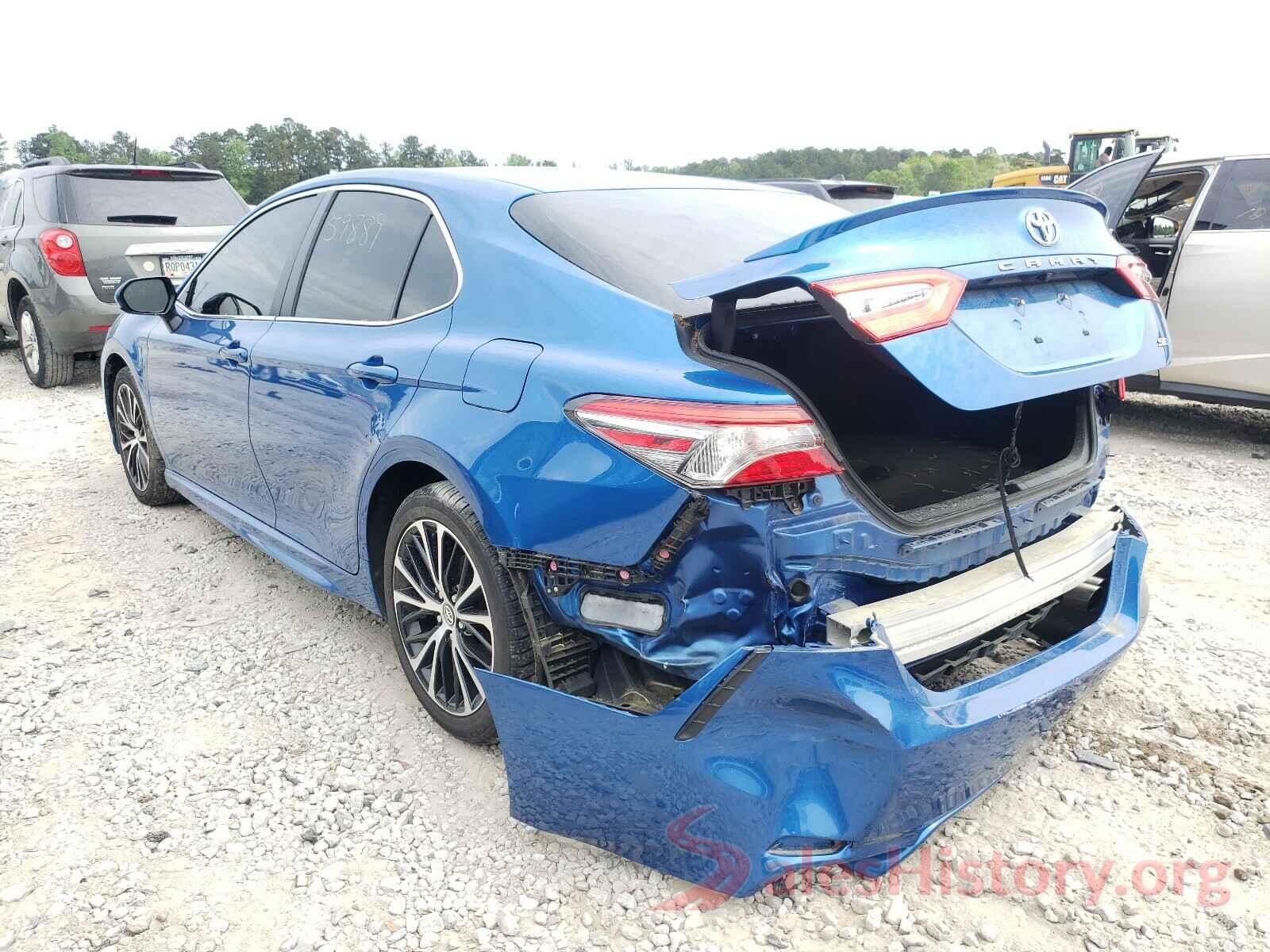 4T1B11HK1JU032639 2018 TOYOTA CAMRY