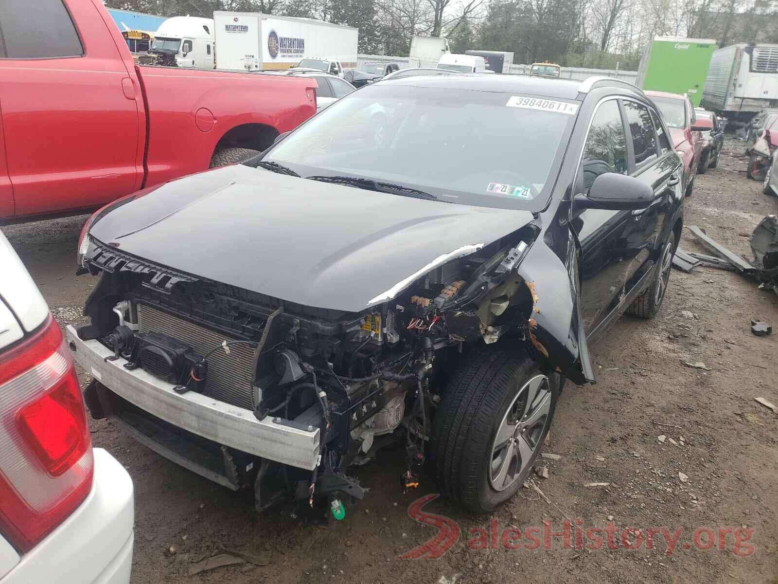 KNDCB3LC7H5082323 2017 KIA NIRO