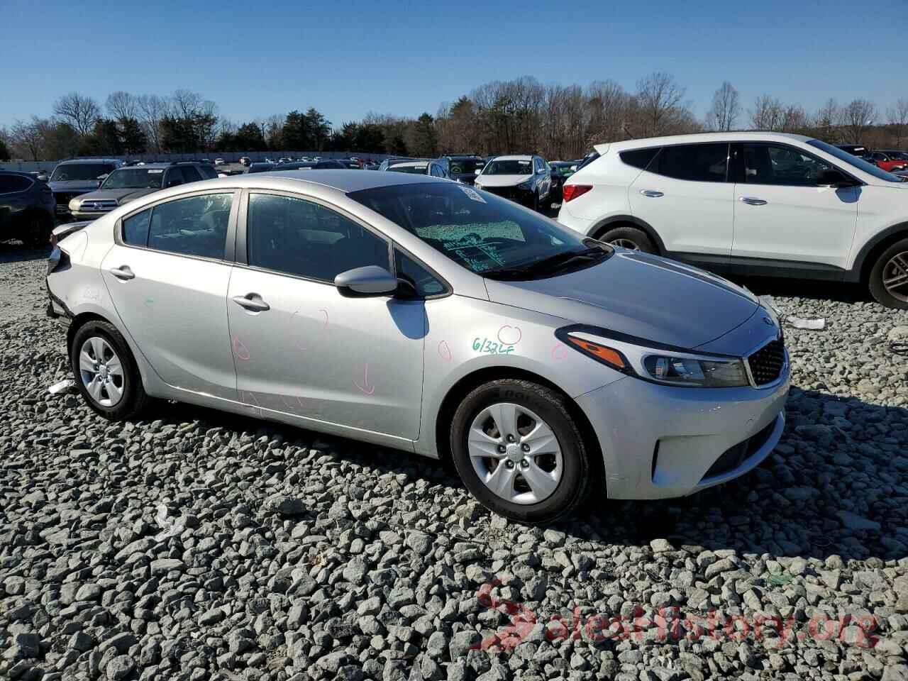 3KPFK4A70JE270815 2018 KIA FORTE