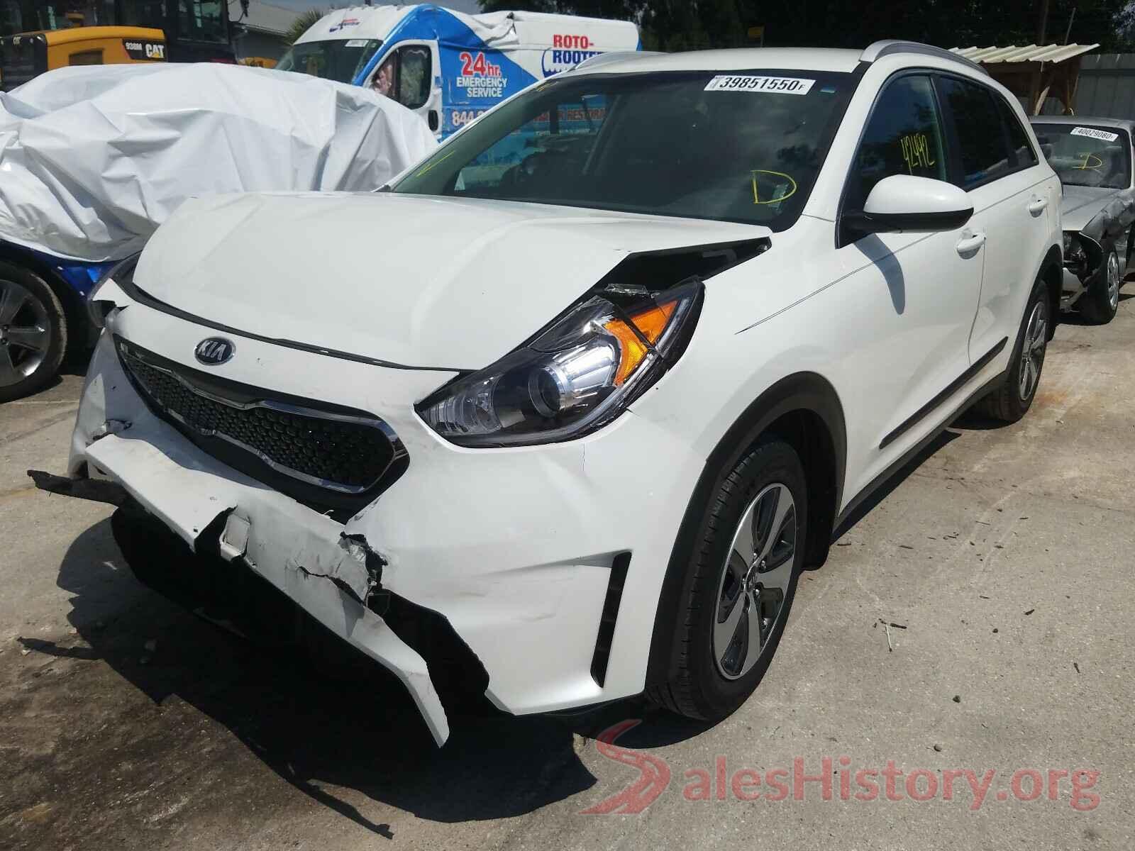 KNDCB3LC8J5204578 2018 KIA NIRO