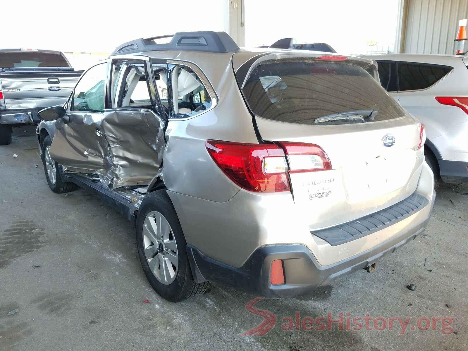 4S4BSADC2J3200211 2018 SUBARU OUTBACK