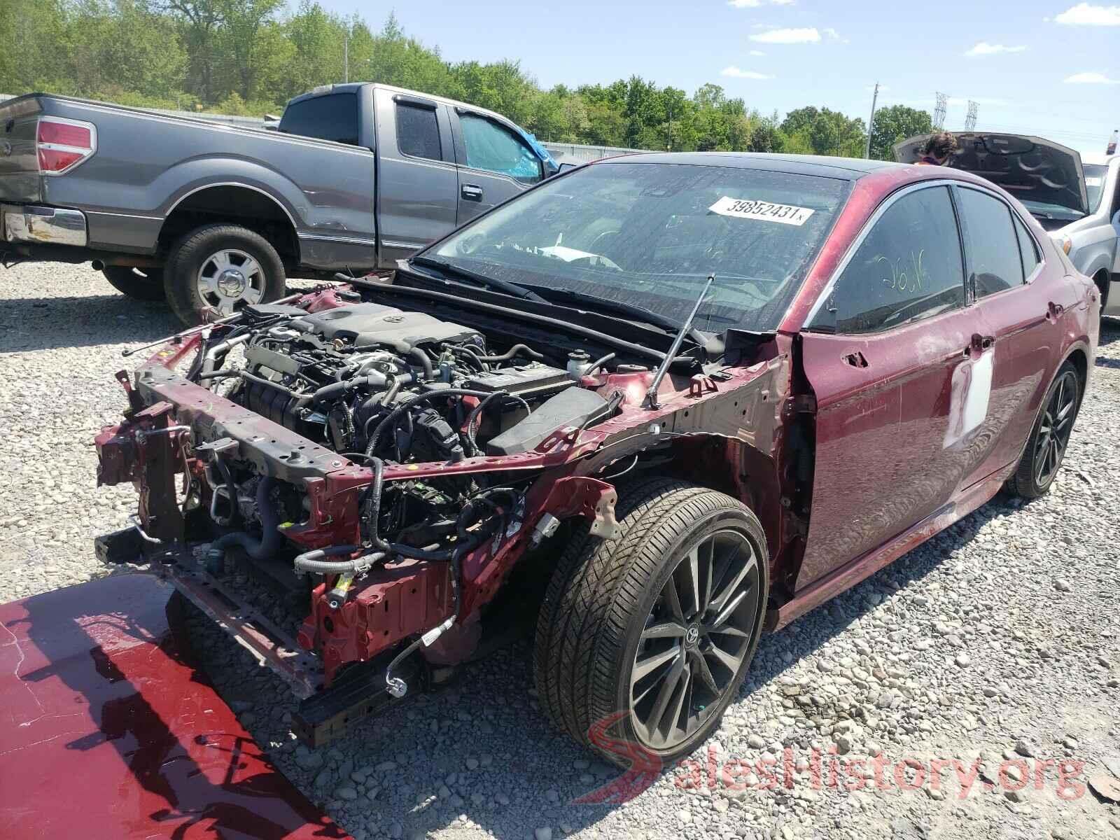 4T1B61HK1JU663912 2018 TOYOTA CAMRY