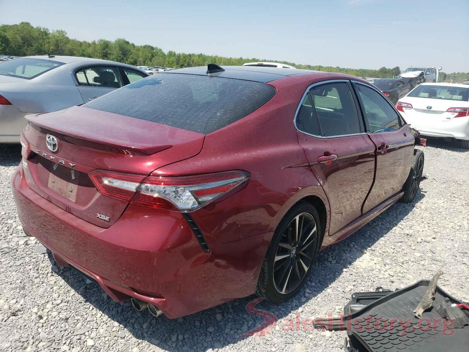 4T1B61HK1JU663912 2018 TOYOTA CAMRY