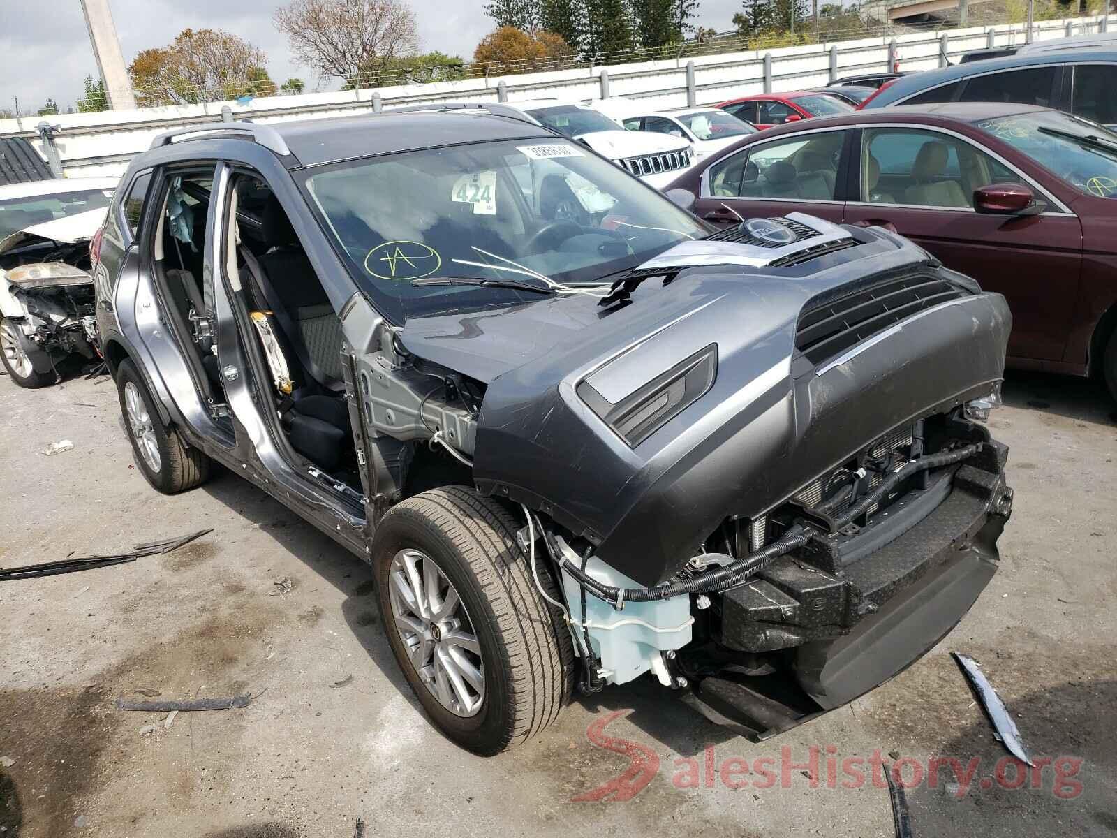 KNMAT2MT5JP598915 2018 NISSAN ROGUE