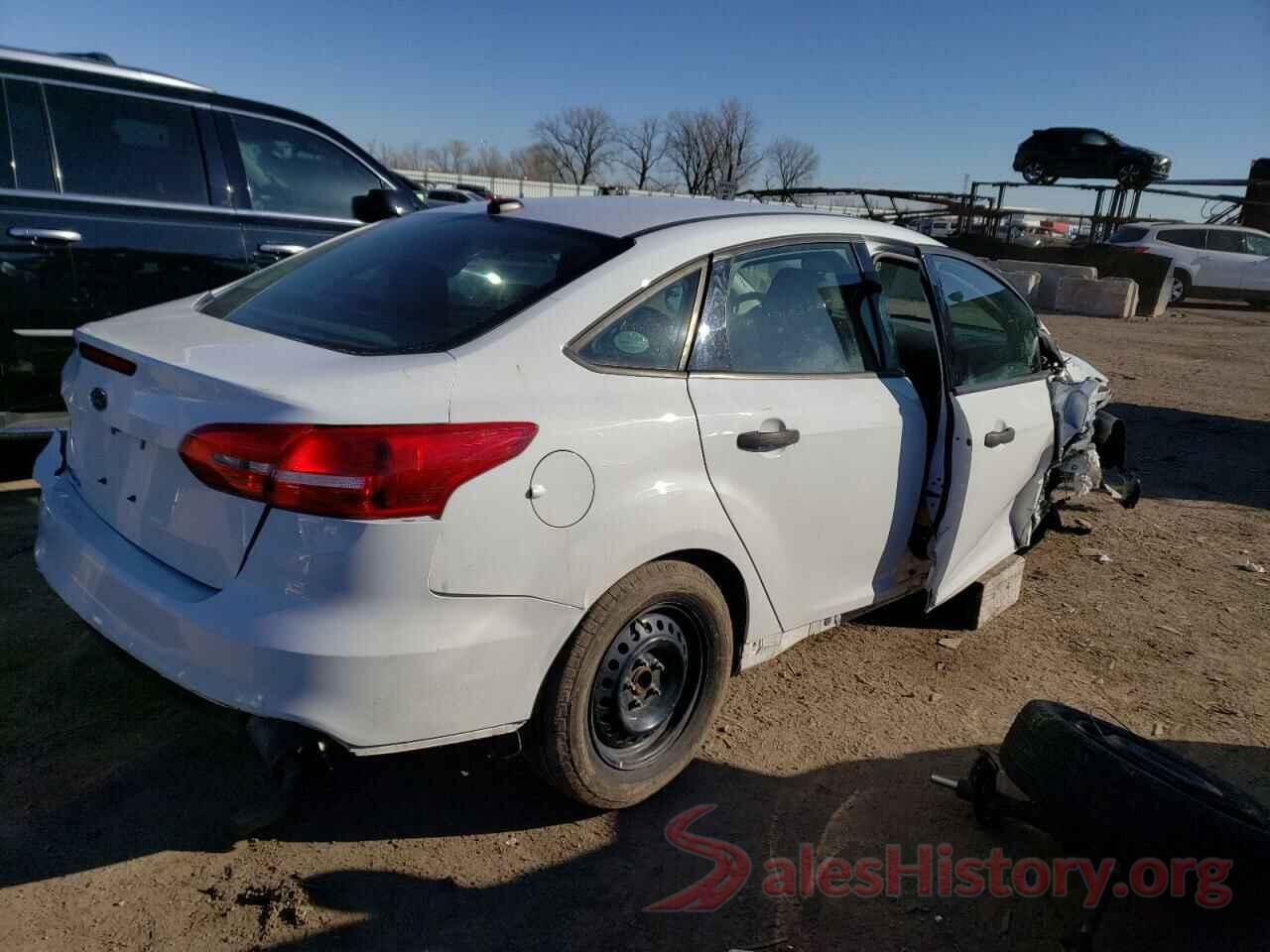 1FADP3E24JL276132 2018 FORD FOCUS