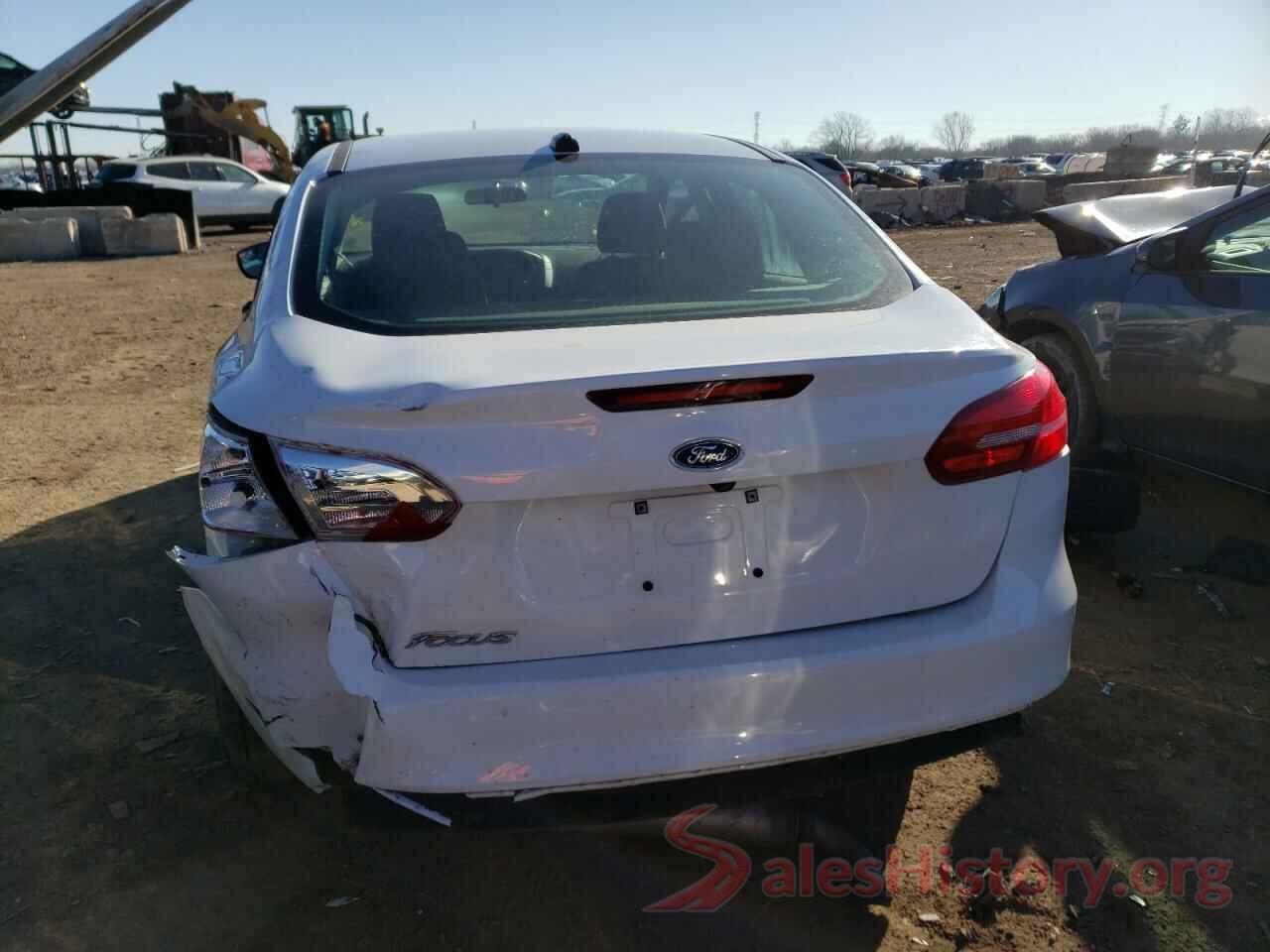 1FADP3E24JL276132 2018 FORD FOCUS