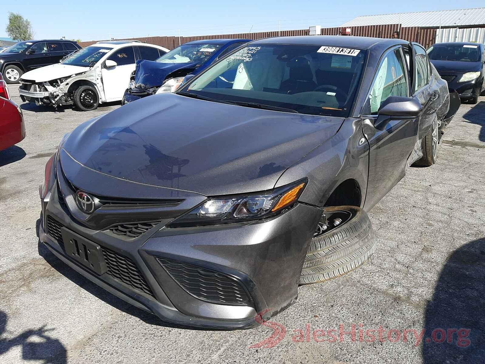 4T1G11AK1MU551940 2021 TOYOTA CAMRY