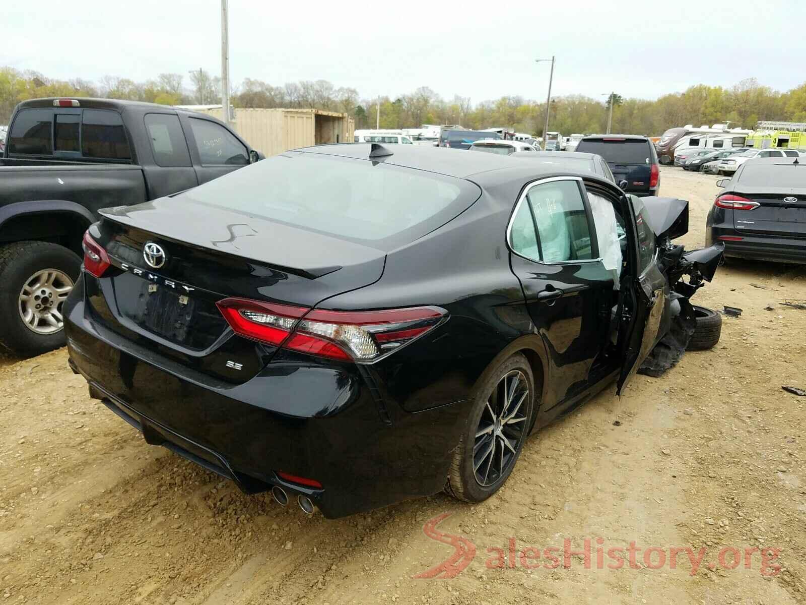 4T1G11AK7MU409348 2021 TOYOTA CAMRY