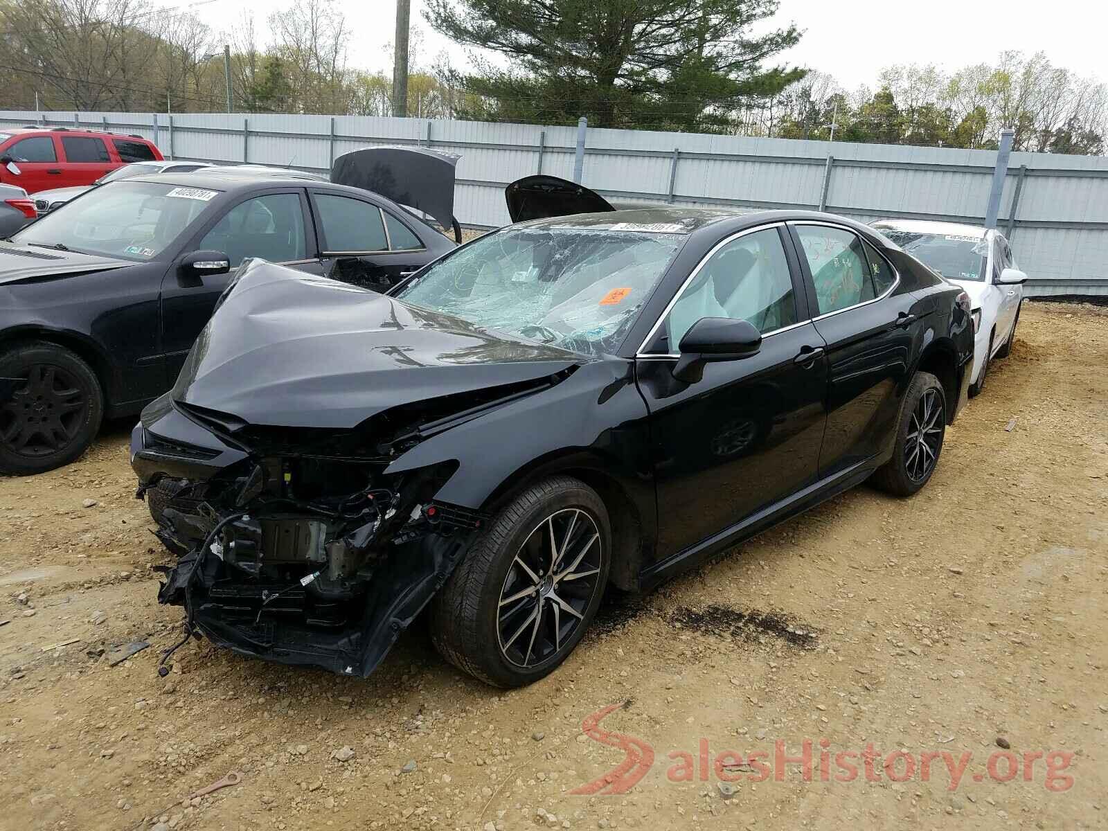 4T1G11AK7MU409348 2021 TOYOTA CAMRY