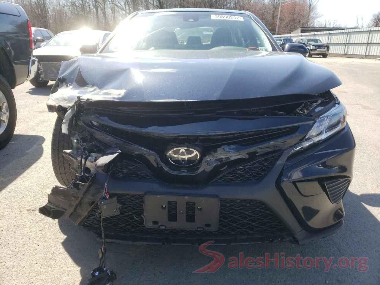 JTNB11HK7J3039214 2018 TOYOTA CAMRY