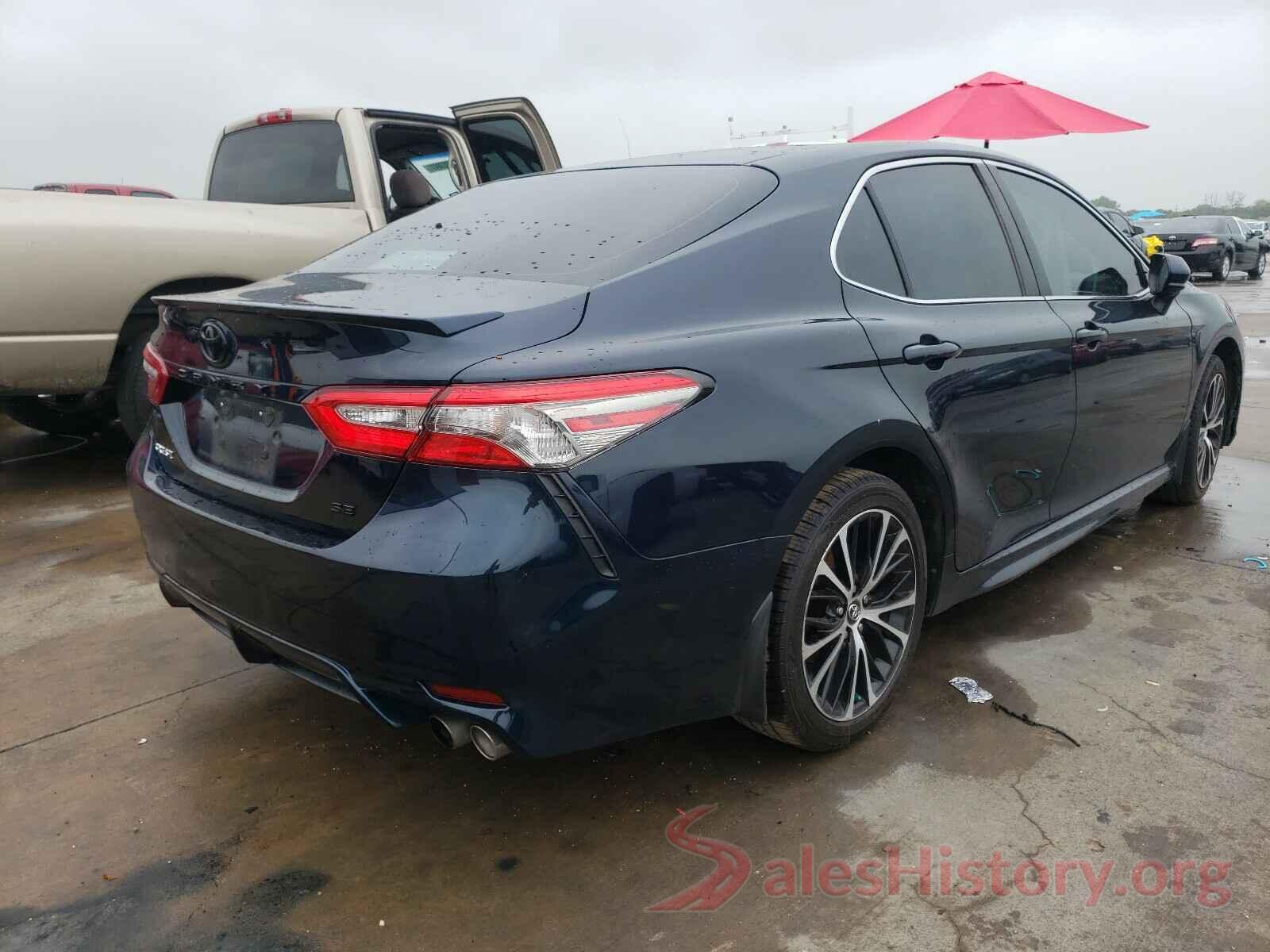 4T1B11HK8JU595073 2018 TOYOTA CAMRY