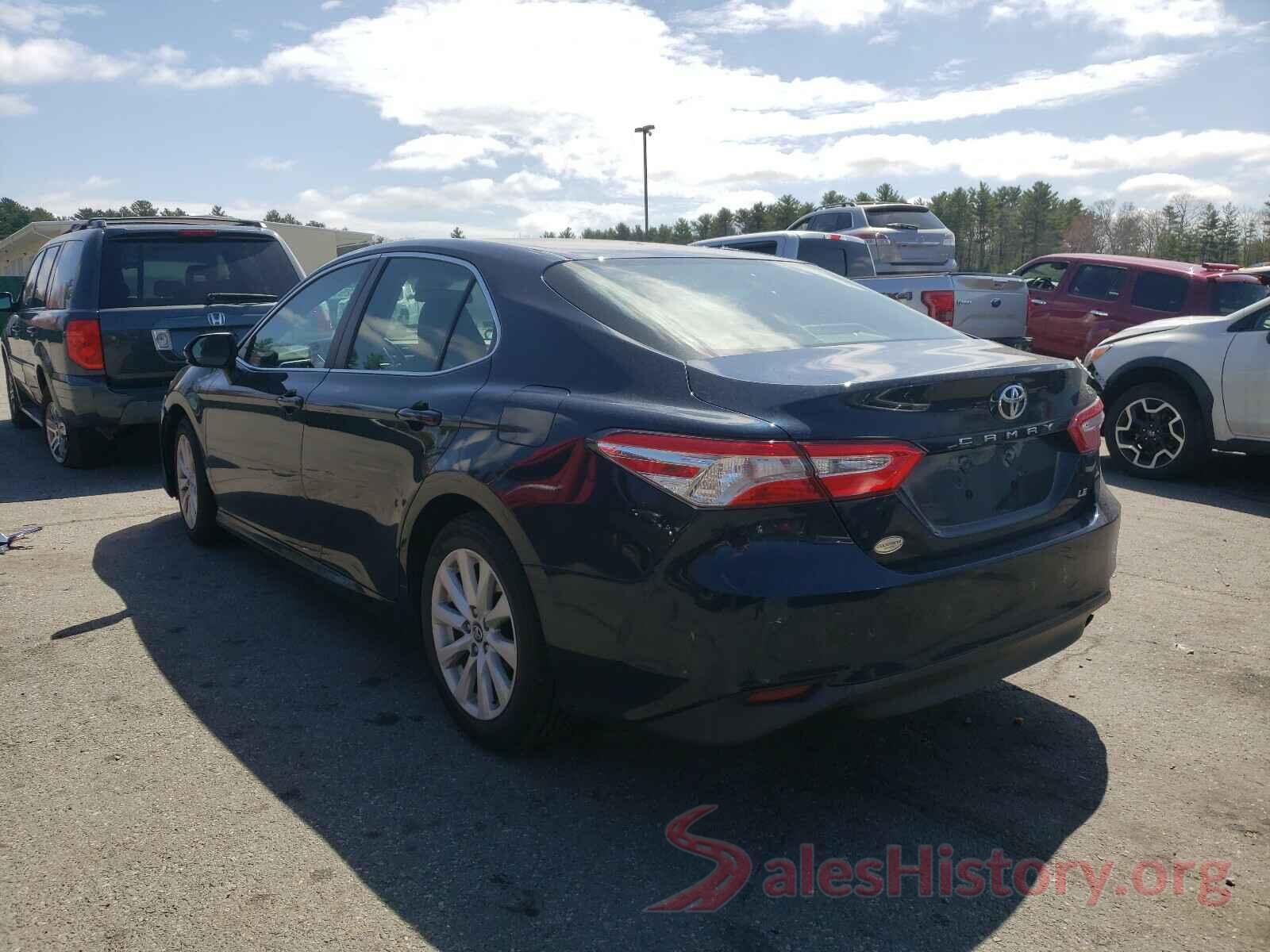 4T1B11HK8JU570352 2018 TOYOTA CAMRY