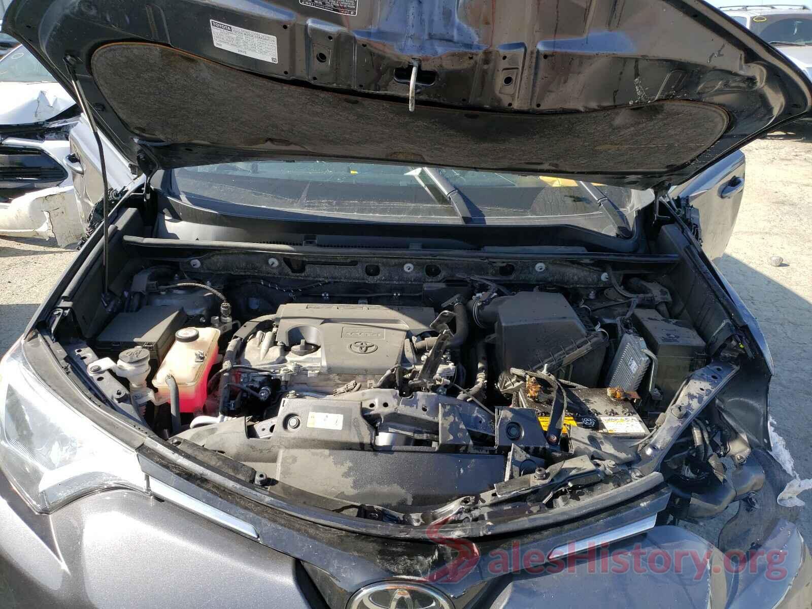 JTMBFREV6JJ735660 2018 TOYOTA RAV4