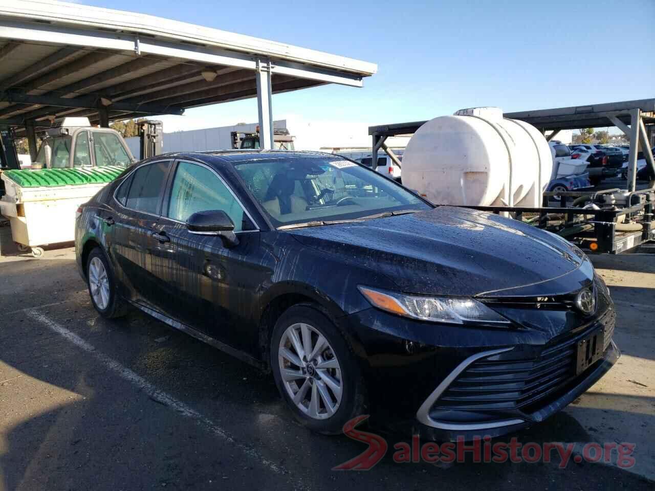 4T1R11AK3NU658417 2022 TOYOTA CAMRY