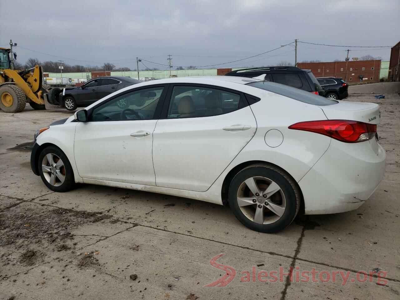 5NPDH4AE8DH335804 2013 HYUNDAI ELANTRA