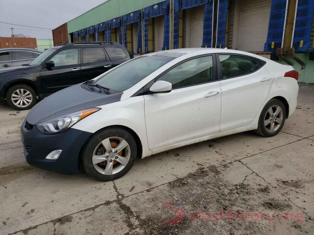 5NPDH4AE8DH335804 2013 HYUNDAI ELANTRA