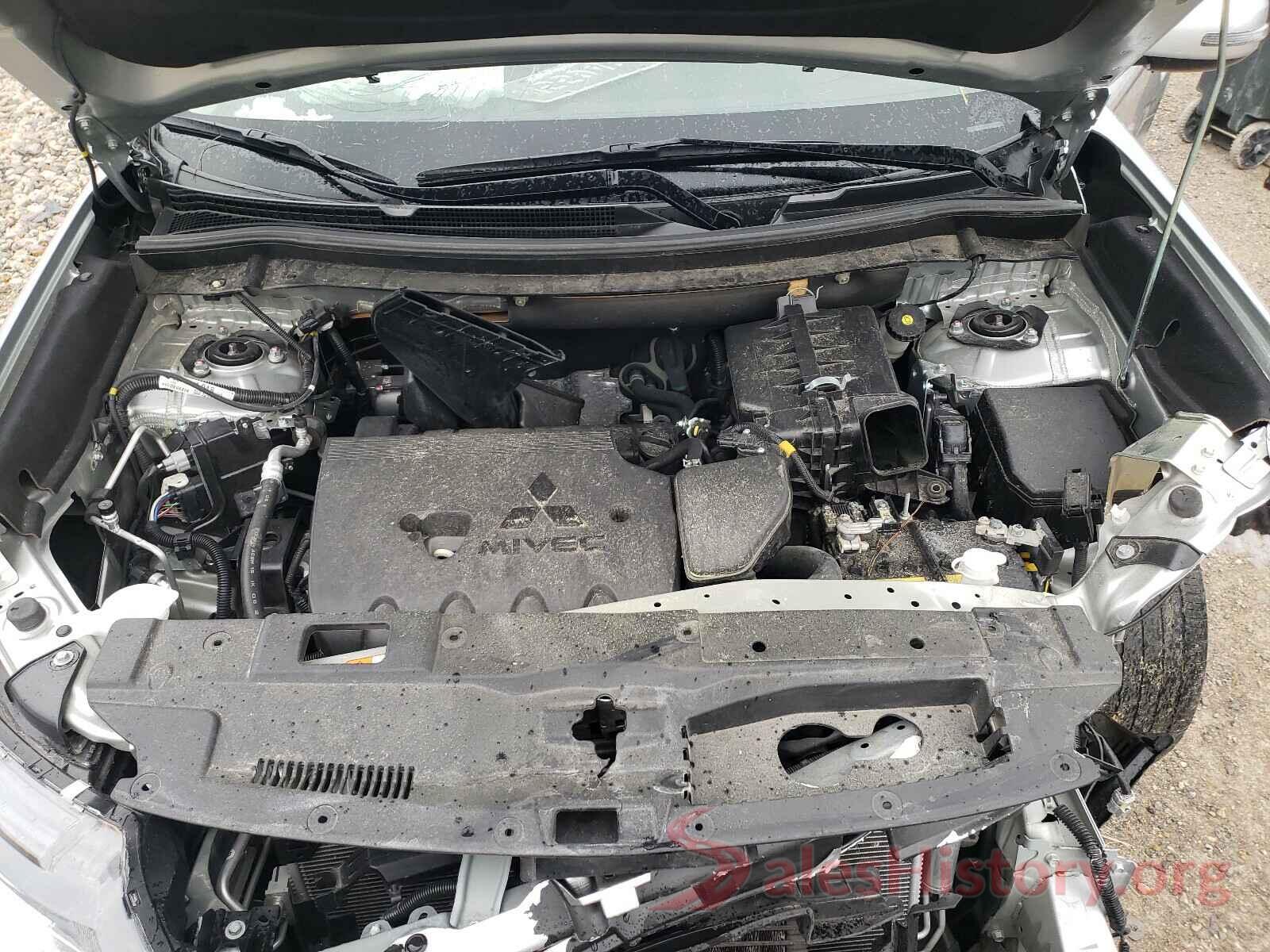 JA4AD3A39LZ028828 2020 MITSUBISHI OUTLANDER