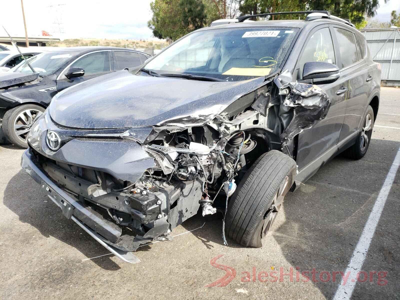 JTMWFREV2GJ082979 2016 TOYOTA RAV4