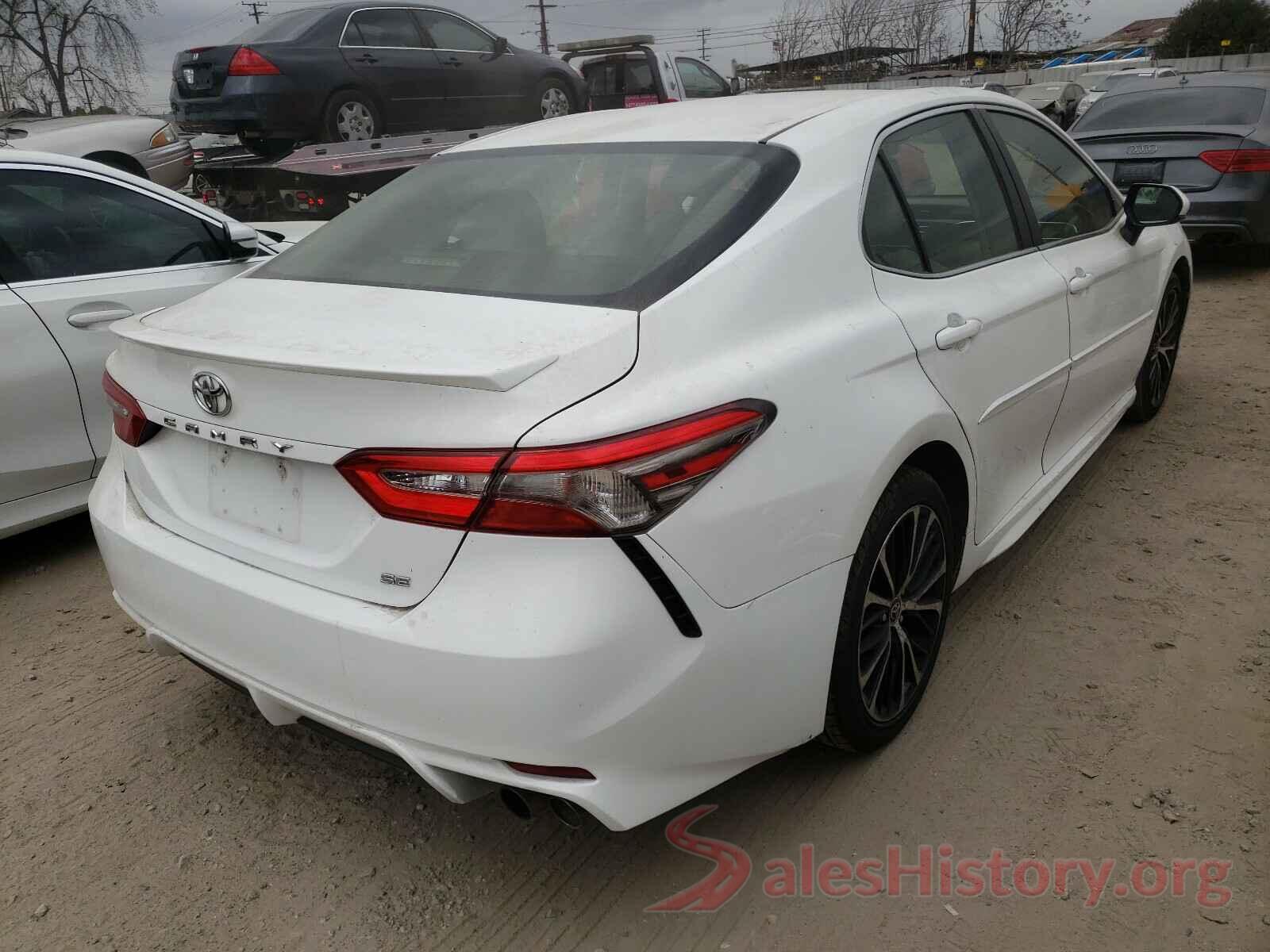 JTNB11HK3J3008820 2018 TOYOTA CAMRY