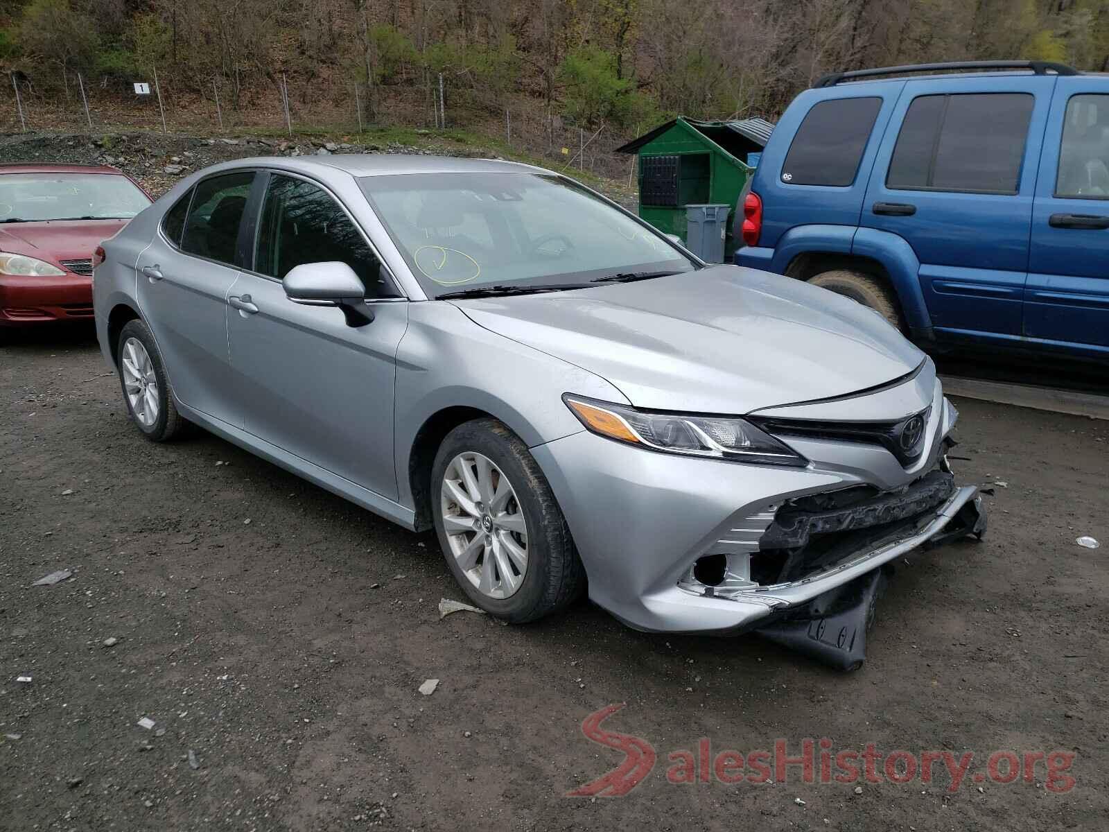 4T1B11HK4JU014958 2018 TOYOTA CAMRY