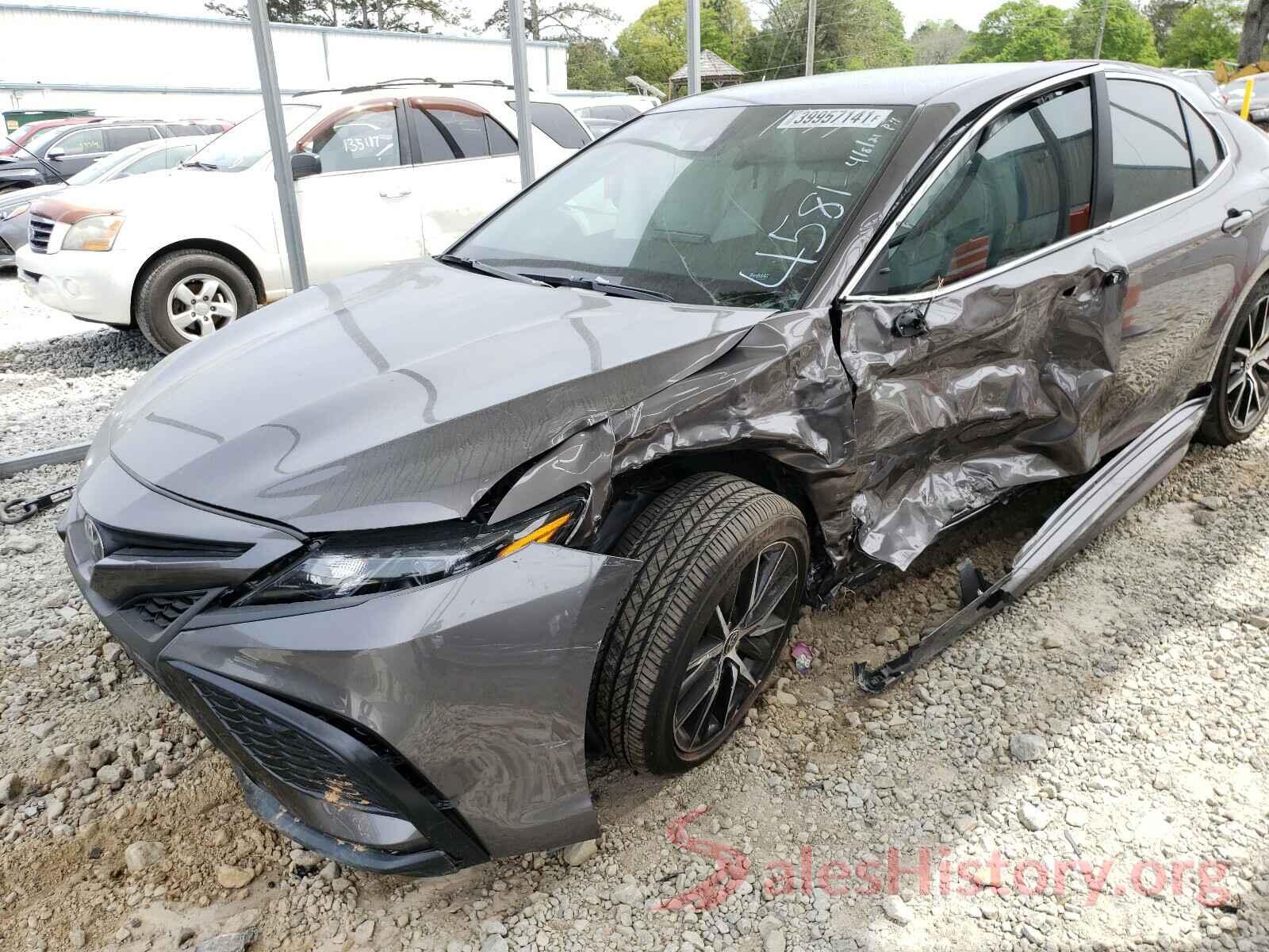 4T1G11AKXMU404581 2021 TOYOTA CAMRY