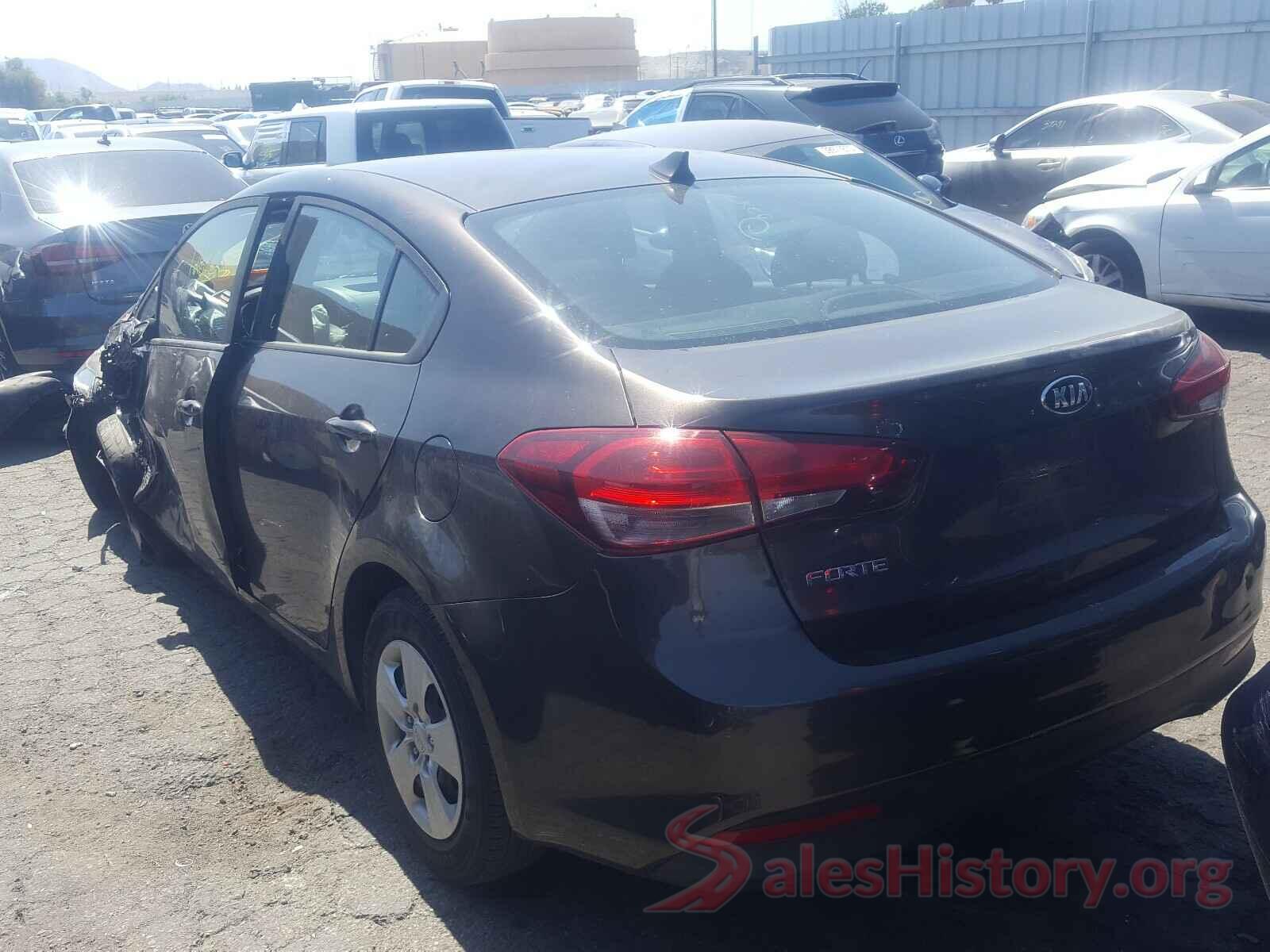 3KPFK4A70HE132606 2017 KIA FORTE