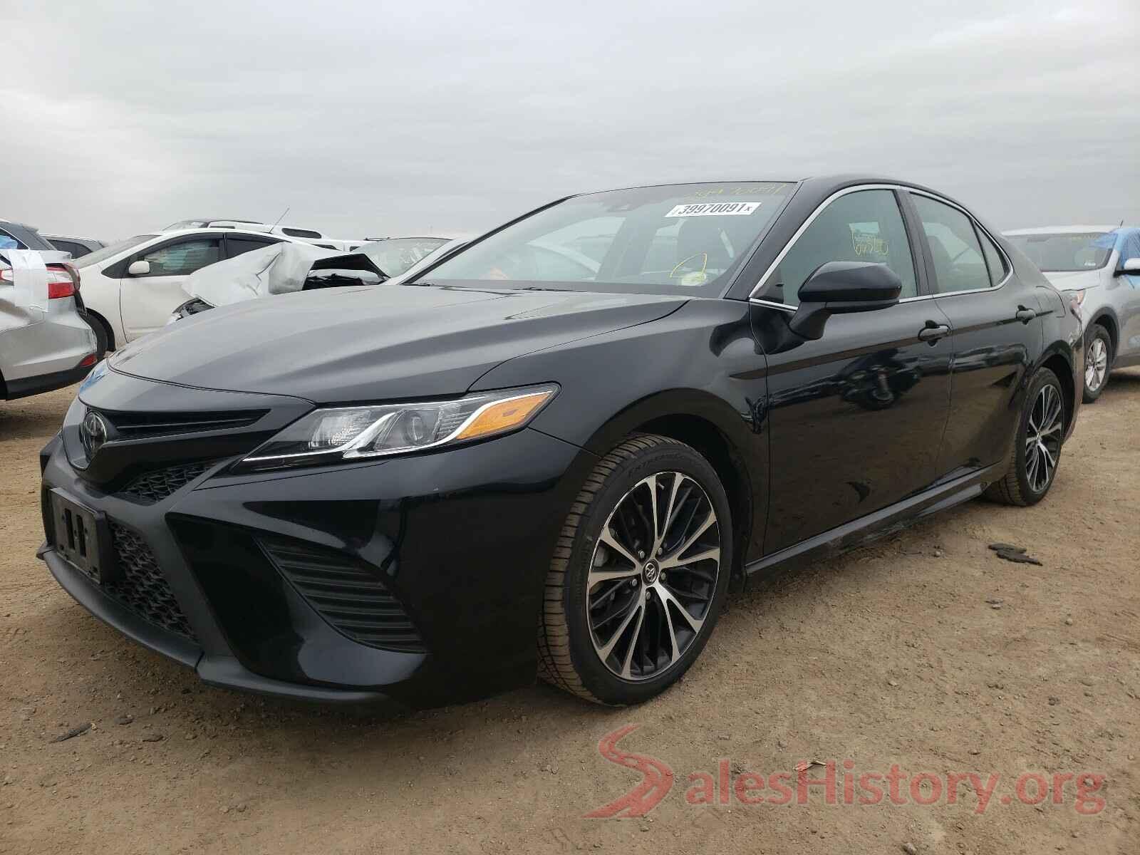 4T1B11HKXJU067423 2018 TOYOTA CAMRY