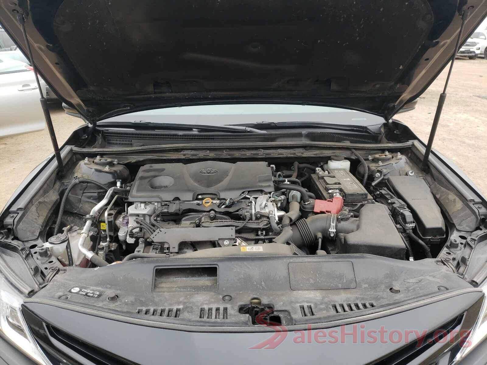 4T1B11HKXJU067423 2018 TOYOTA CAMRY