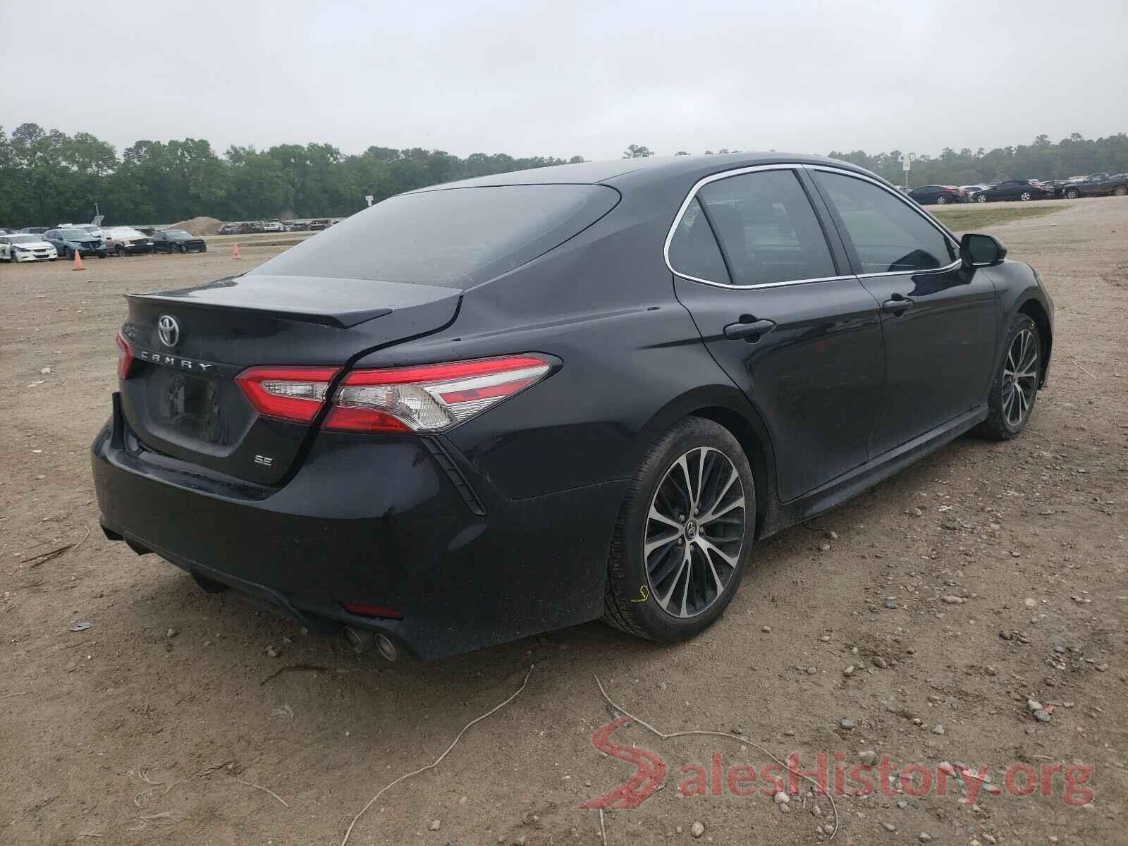 4T1B11HK2JU671483 2018 TOYOTA CAMRY