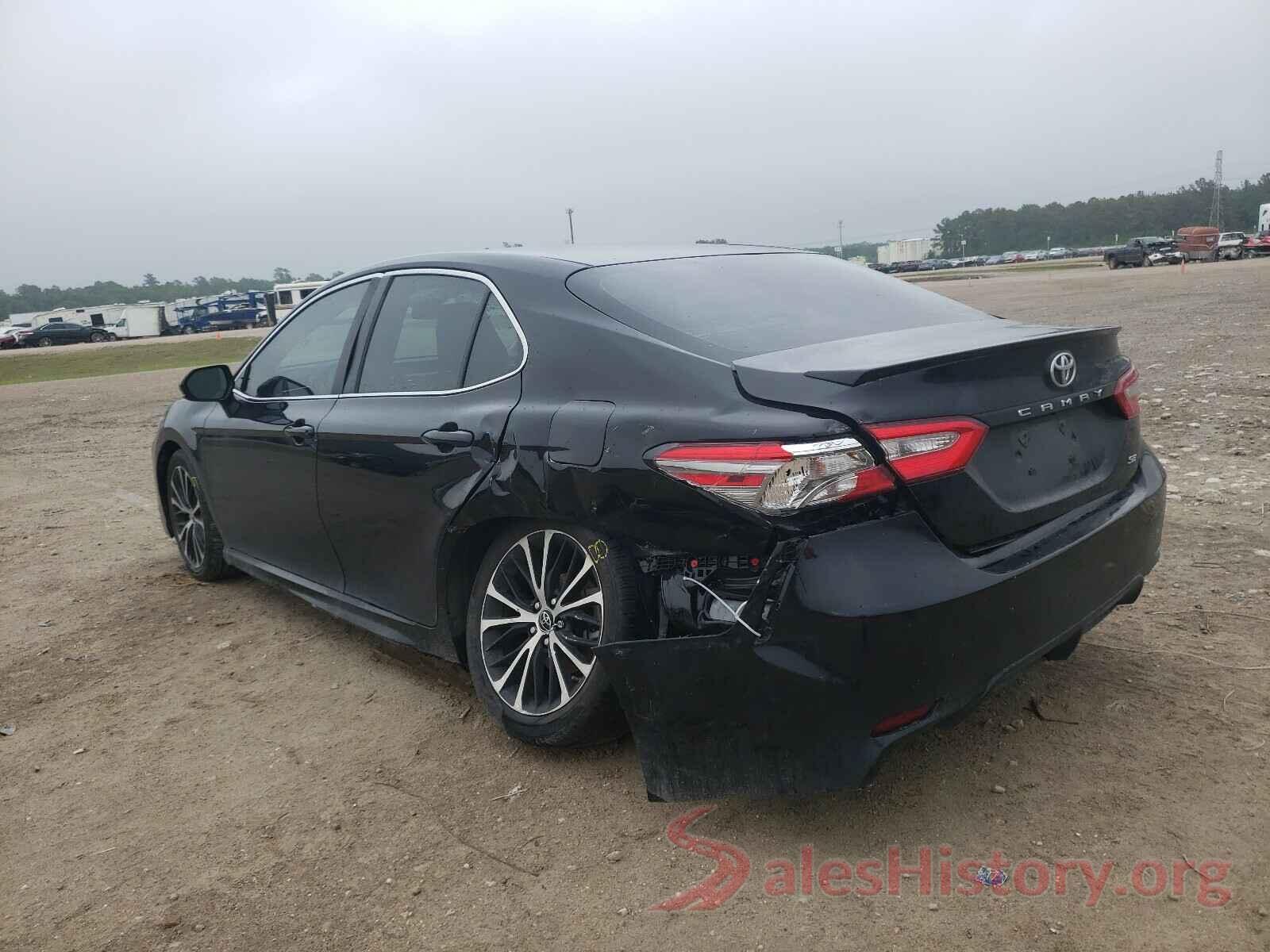 4T1B11HK2JU671483 2018 TOYOTA CAMRY