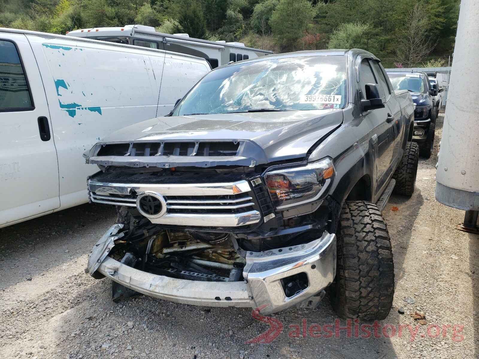 5TFUY5F18HX589227 2017 TOYOTA TUNDRA