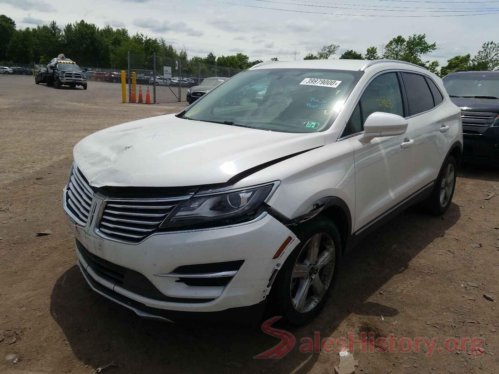 5LMCJ1D95HUL51668 2017 LINCOLN MKC