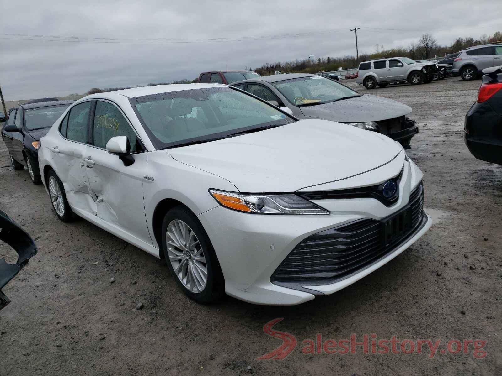 4T1B21HK8JU008688 2018 TOYOTA CAMRY